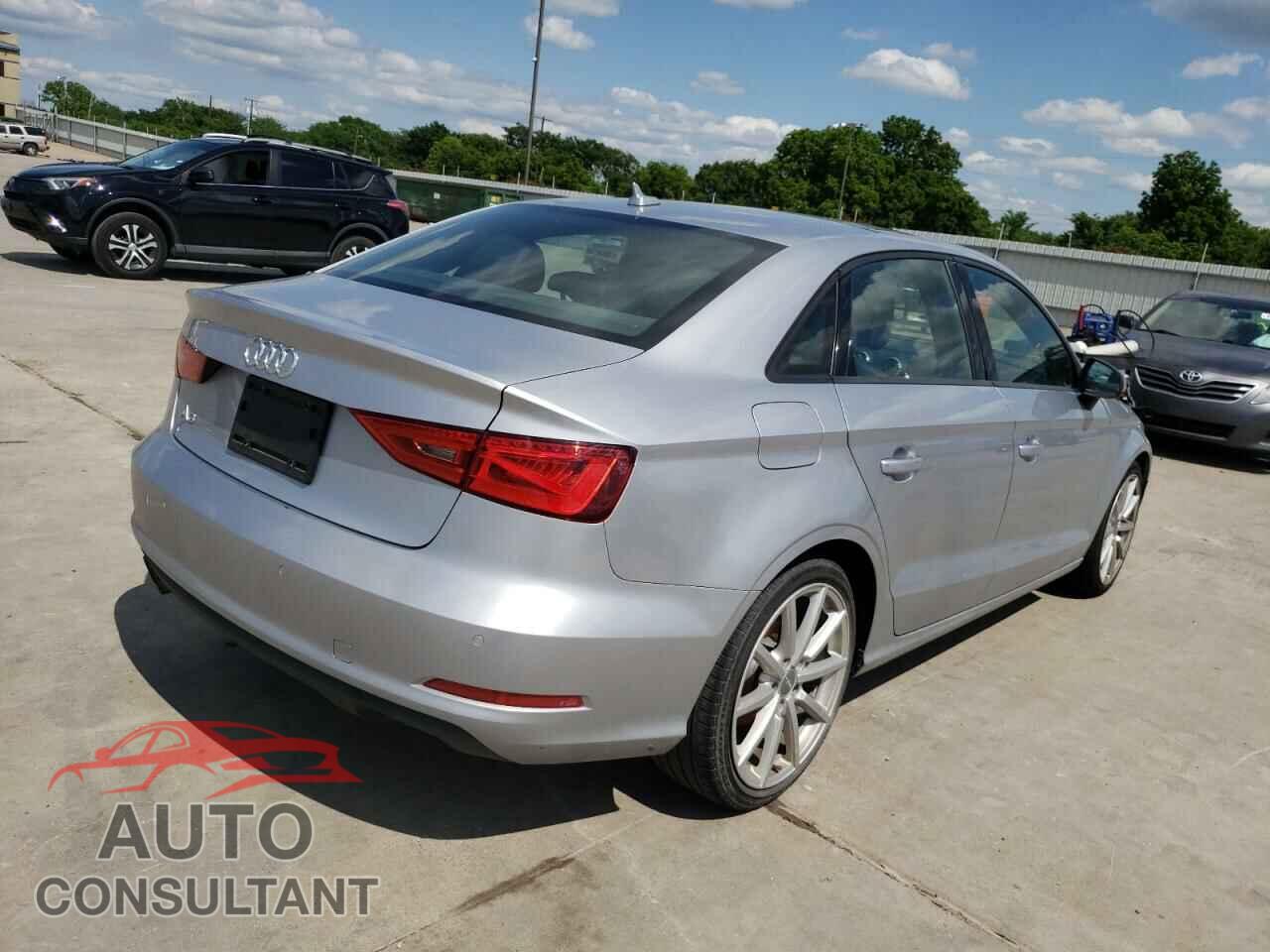 AUDI A3 2016 - WAUA7GFF6G1067479