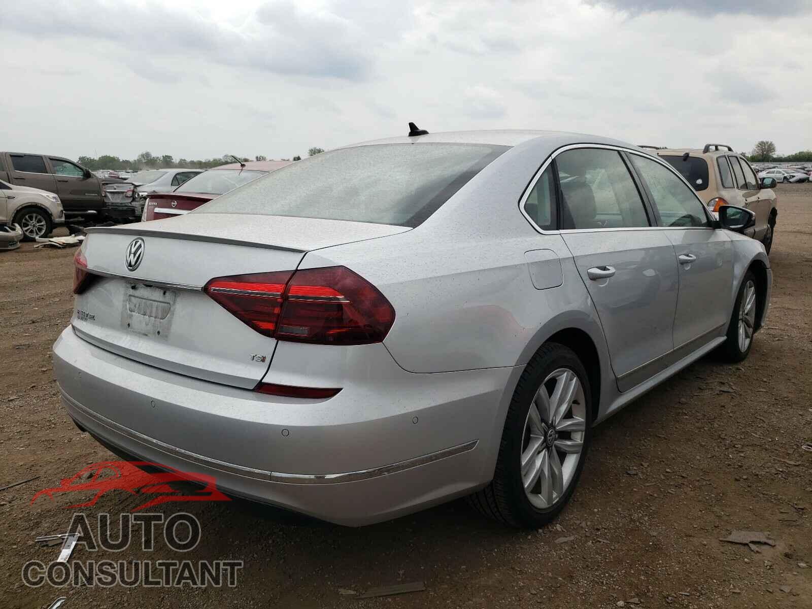 VOLKSWAGEN PASSAT 2017 - 1VWCT7A30HC072684