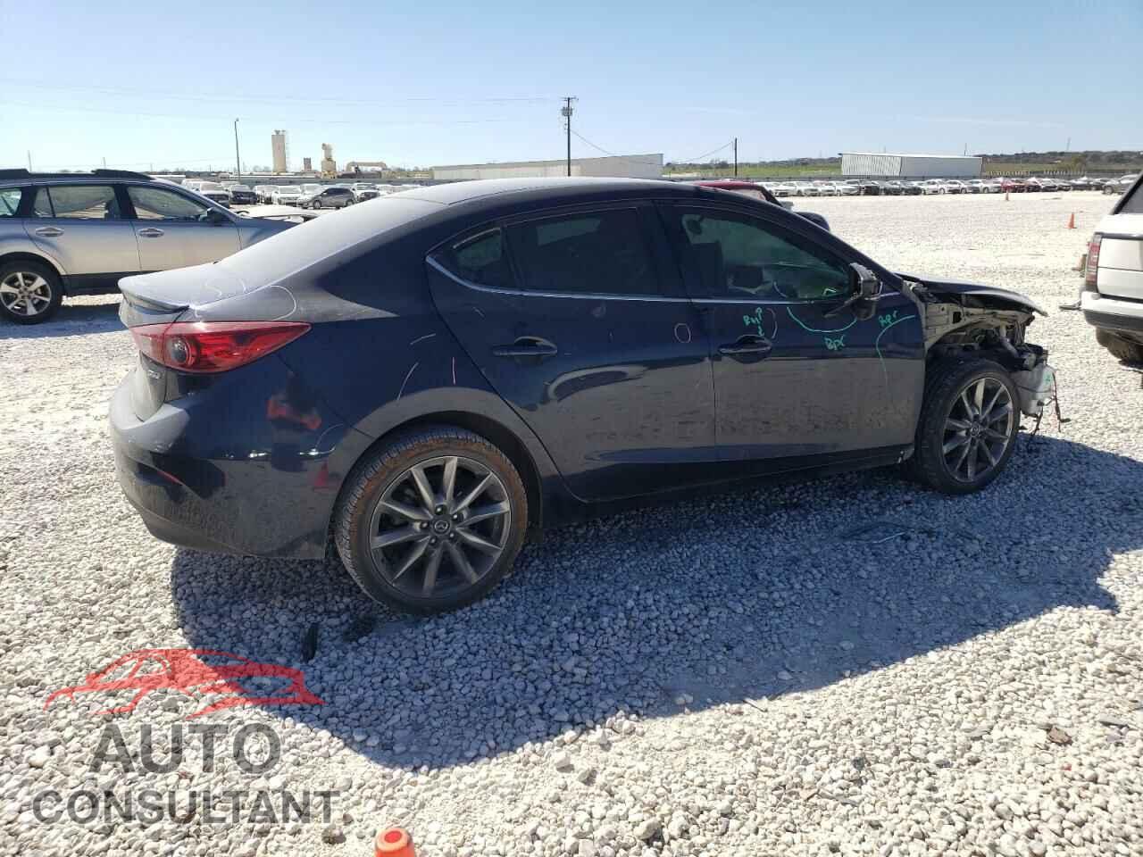 MAZDA 3 2018 - 3MZBN1V30JM159910