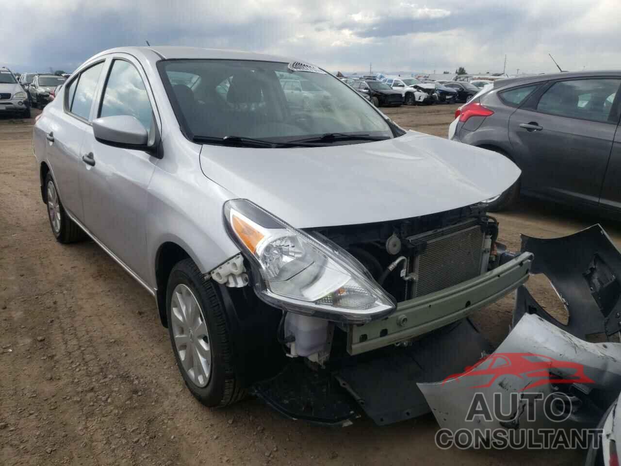 NISSAN VERSA 2018 - 3N1CN7AP3JL840932
