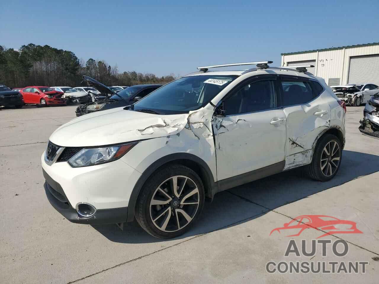 NISSAN ROGUE 2017 - JN1BJ1CRXHW131776