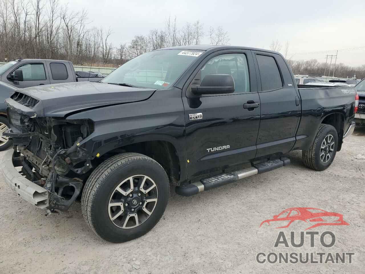 TOYOTA TUNDRA 2016 - 5TFUY5F11GX525996