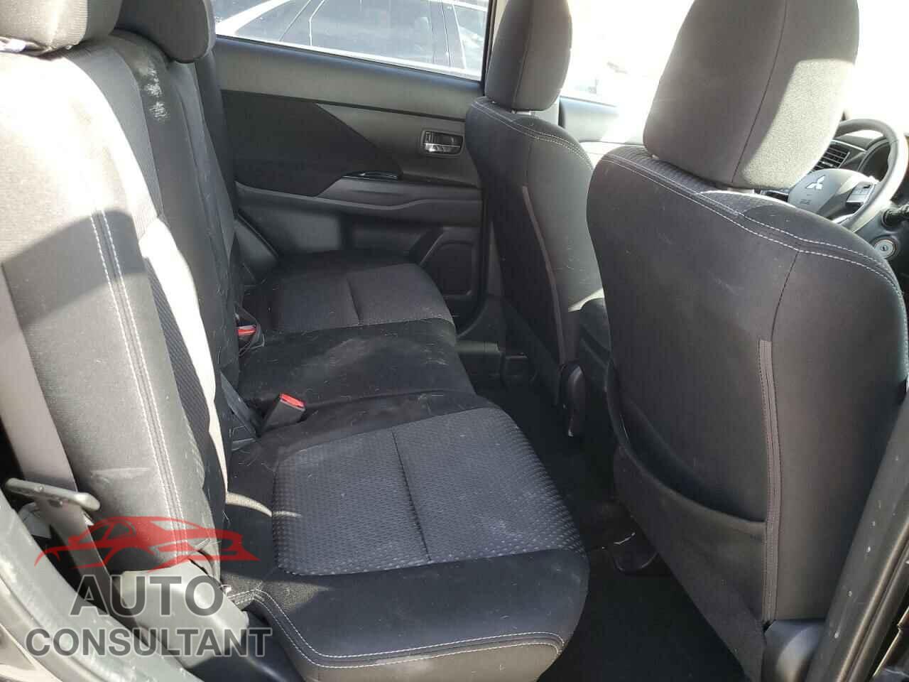 MITSUBISHI OUTLANDER 2017 - JA4AD2A34HZ070163