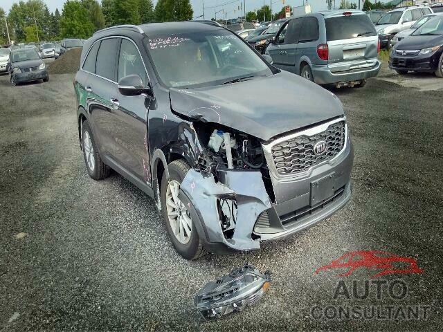 KIA SORENTO LX 2019 - 5XYPGDA54KG433099