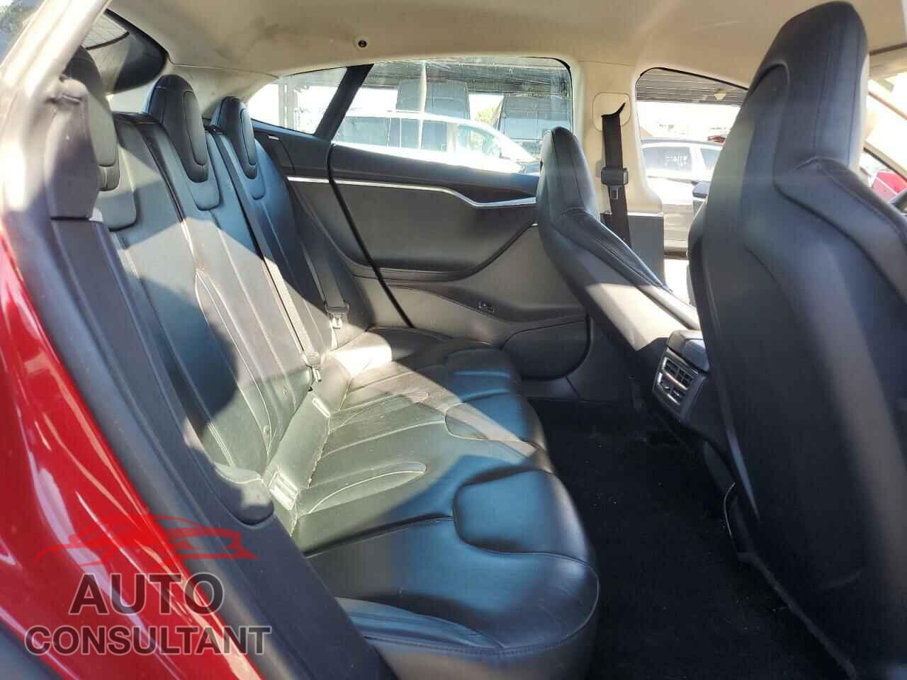 TESLA MODEL S 2013 - 5YJSA1AC7DFP10539