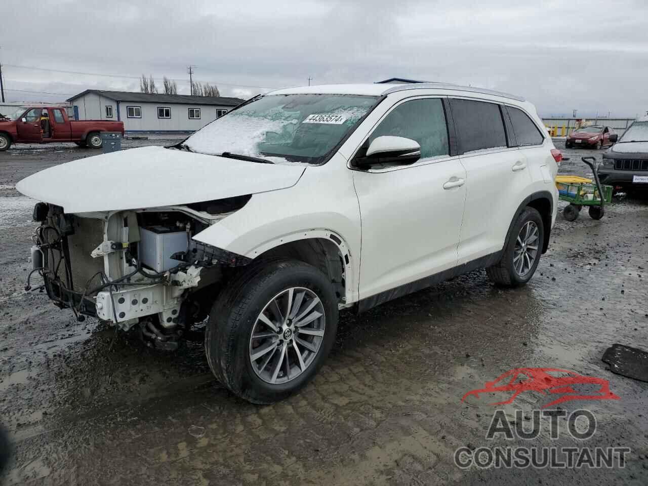 TOYOTA HIGHLANDER 2019 - 5TDJZRFH8KS588306