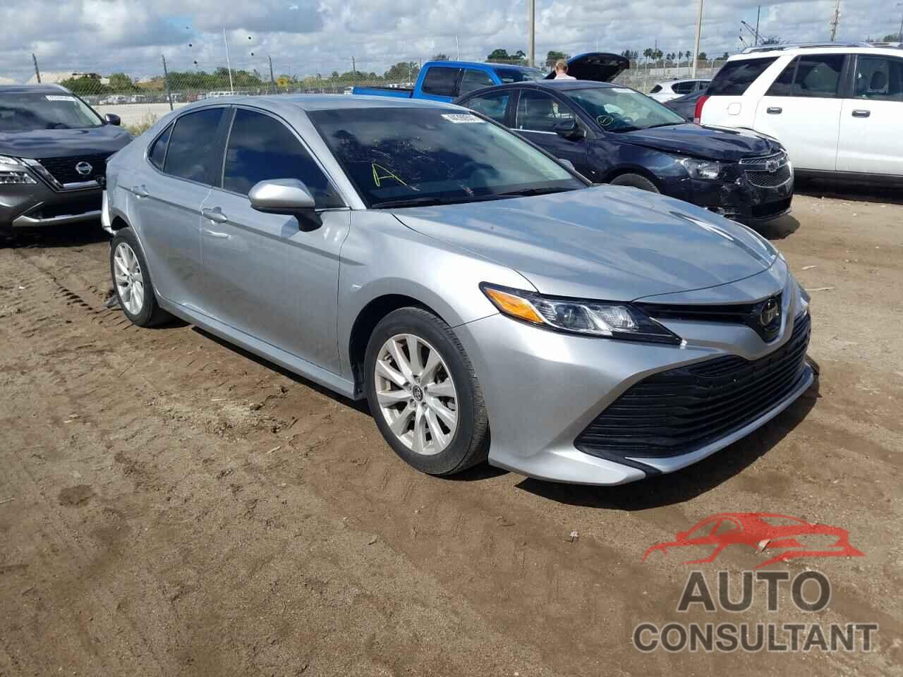 TOYOTA CAMRY 2018 - 4T1B11HK8JU595316