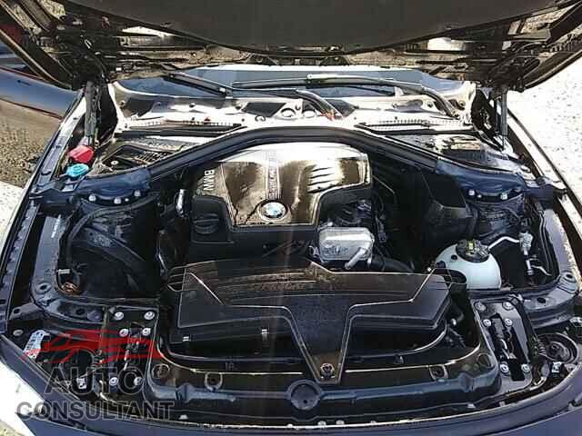BMW 3 SERIES 2017 - WBA8E5G35HNU43256