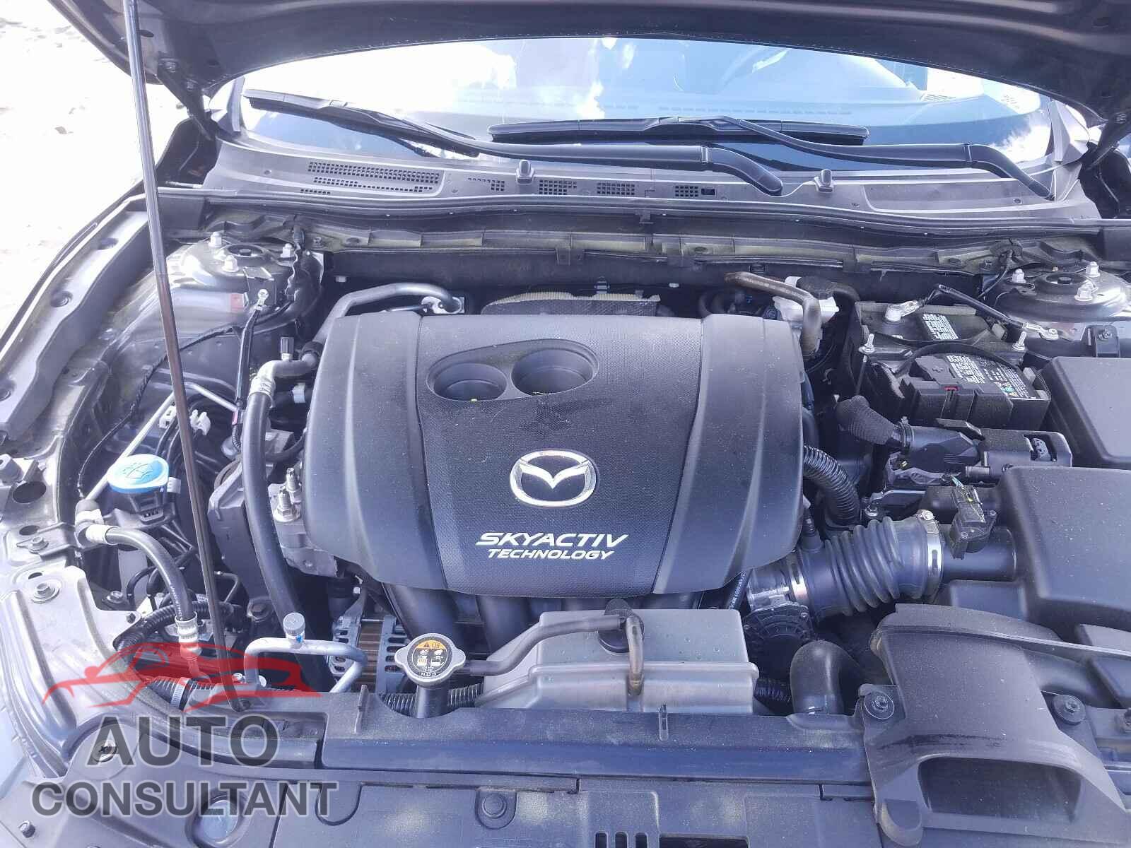 MAZDA 3 2018 - 3MZBN1K76JM265561