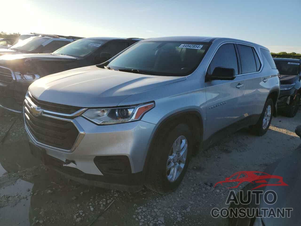 CHEVROLET TRAVERSE 2018 - 1GNERFKW9JJ151857