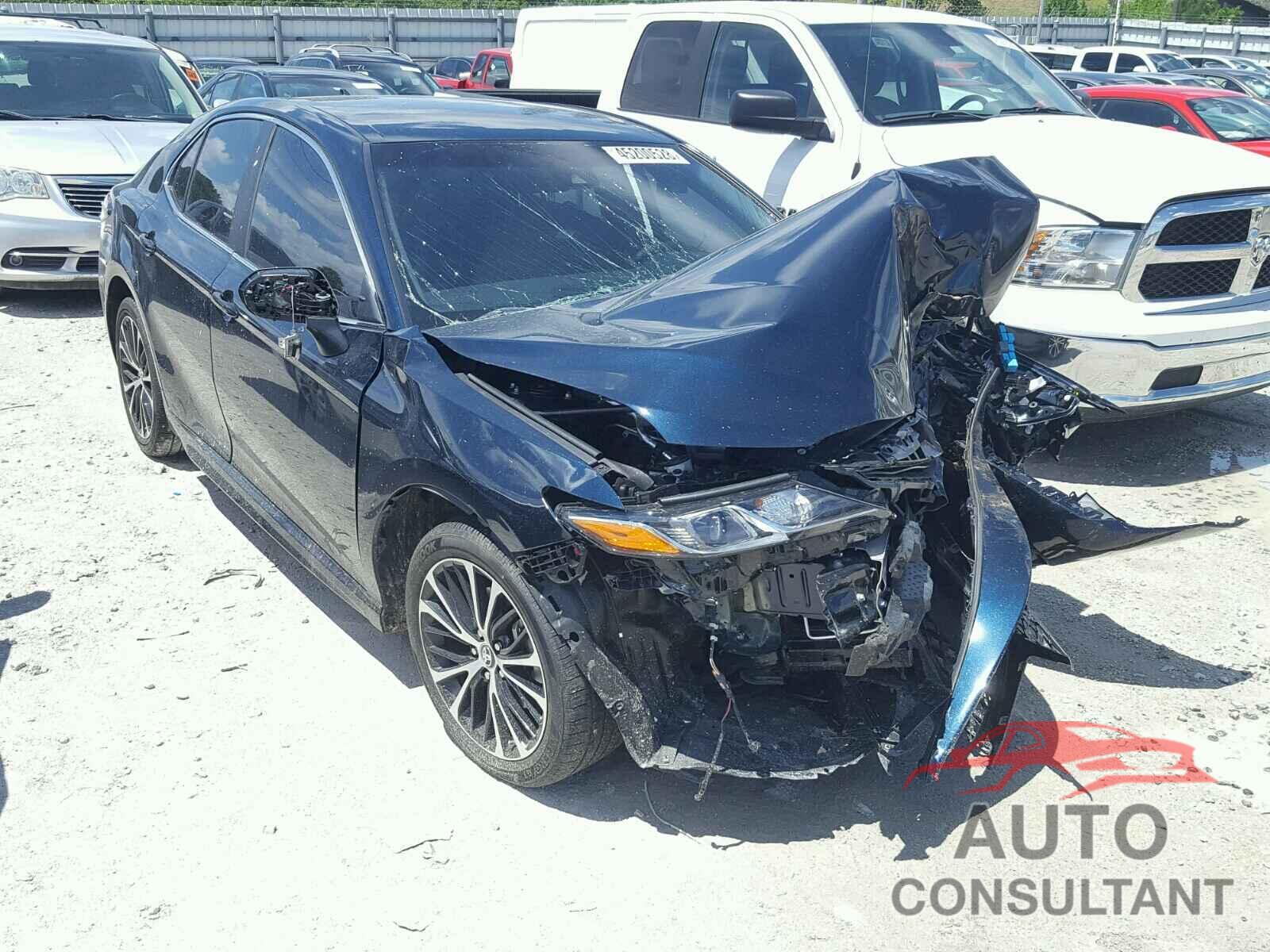 TOYOTA CAMRY 2018 - 4T1B11HK7JU568379