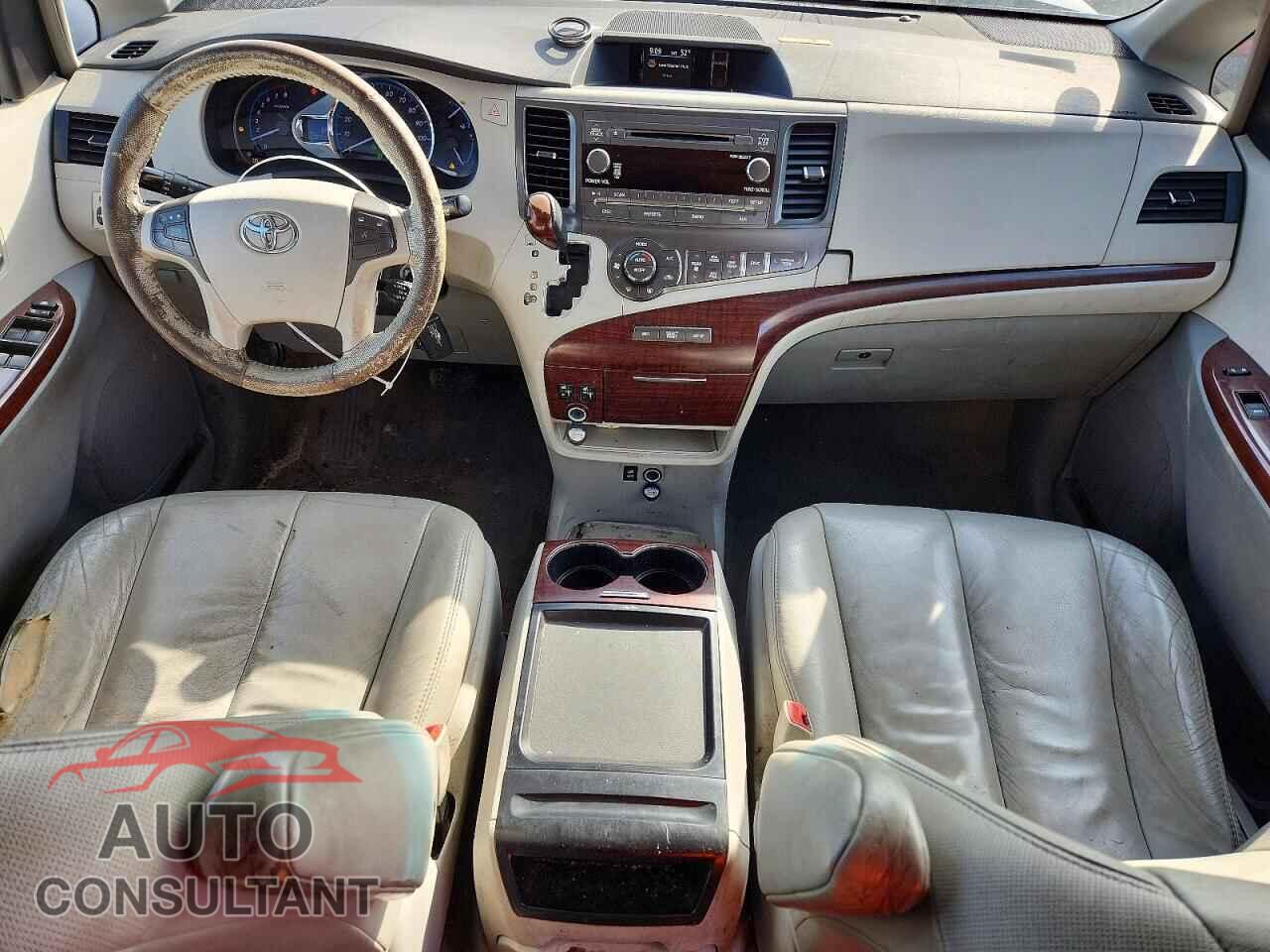 TOYOTA SIENNA 2011 - 5TDYK3DCXBS172216