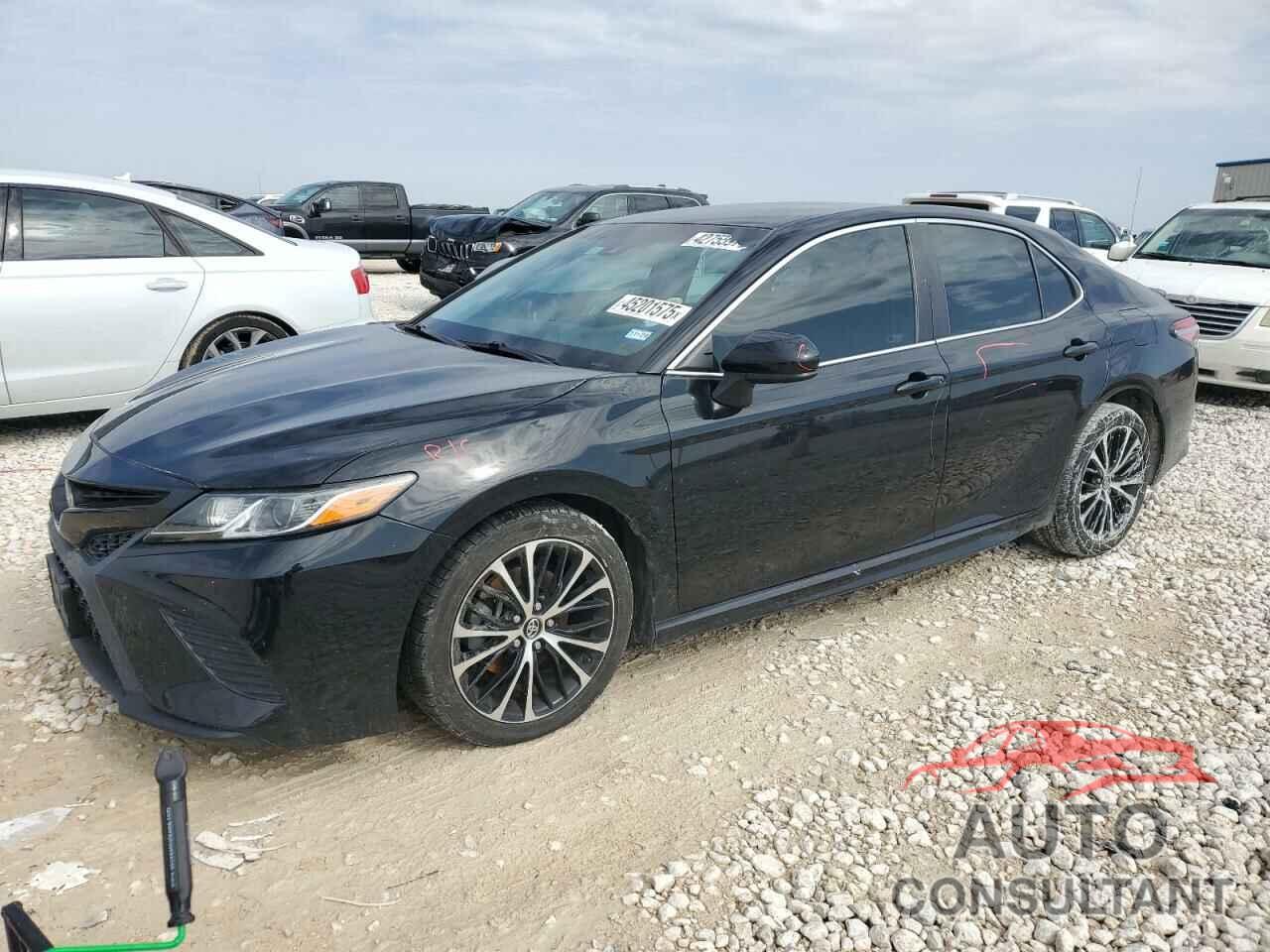 TOYOTA CAMRY 2018 - 4T1B11HK9JU620868