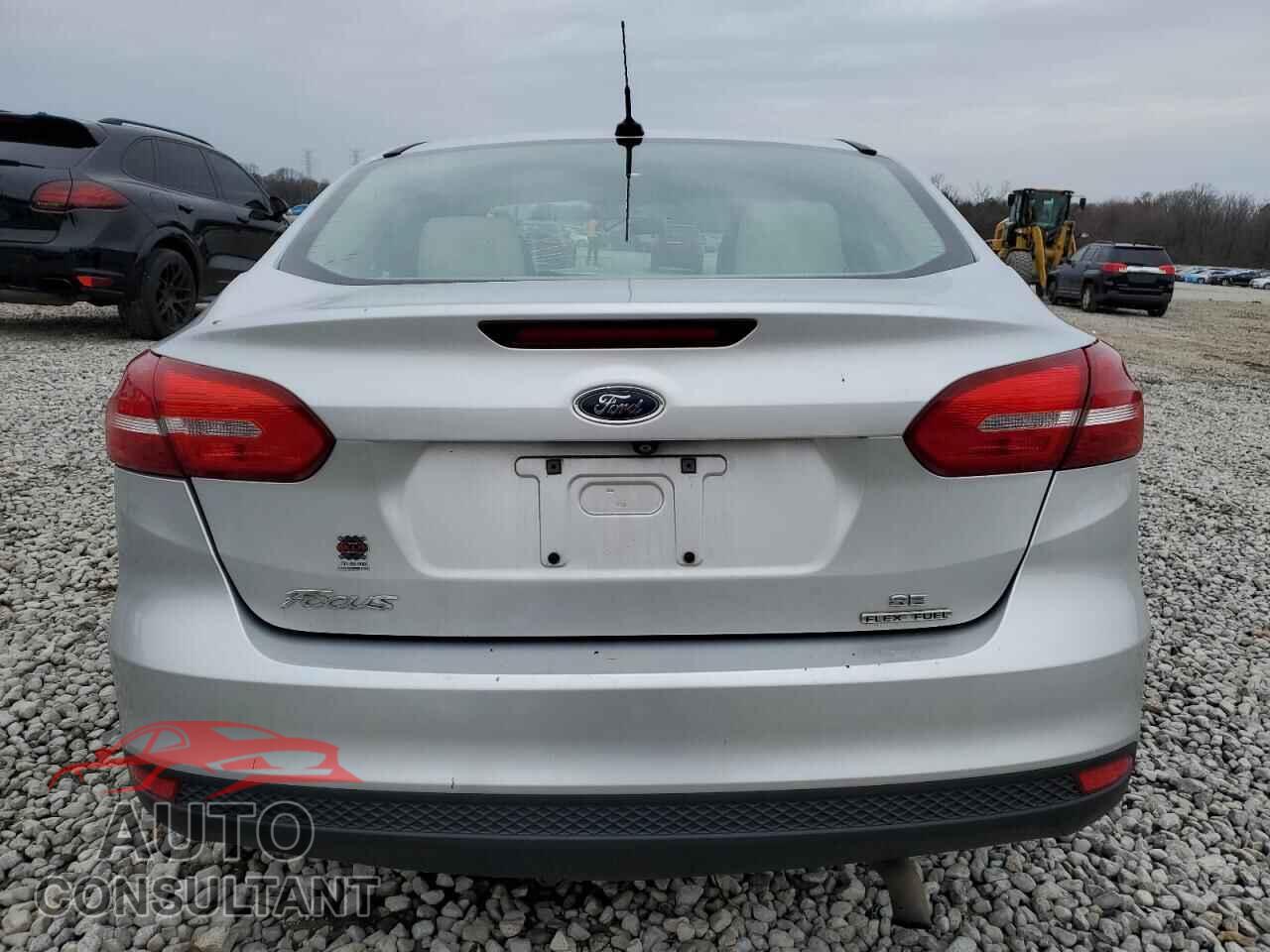 FORD FOCUS 2015 - 1FADP3F27FL291956