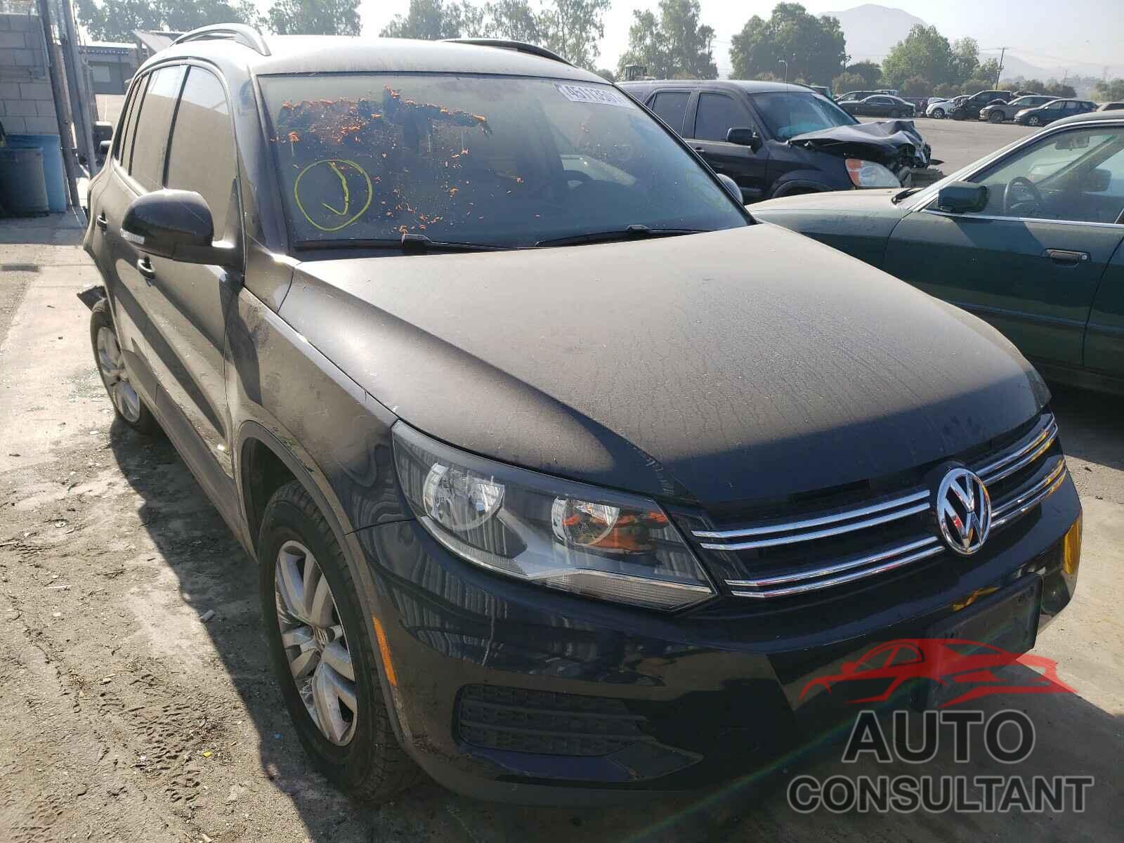 VOLKSWAGEN TIGUAN 2017 - WVGAV7AX3HK005392