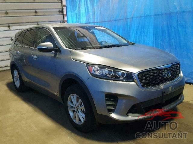 KIA SORENTO LX 2019 - 5XYPGDA58KG480829