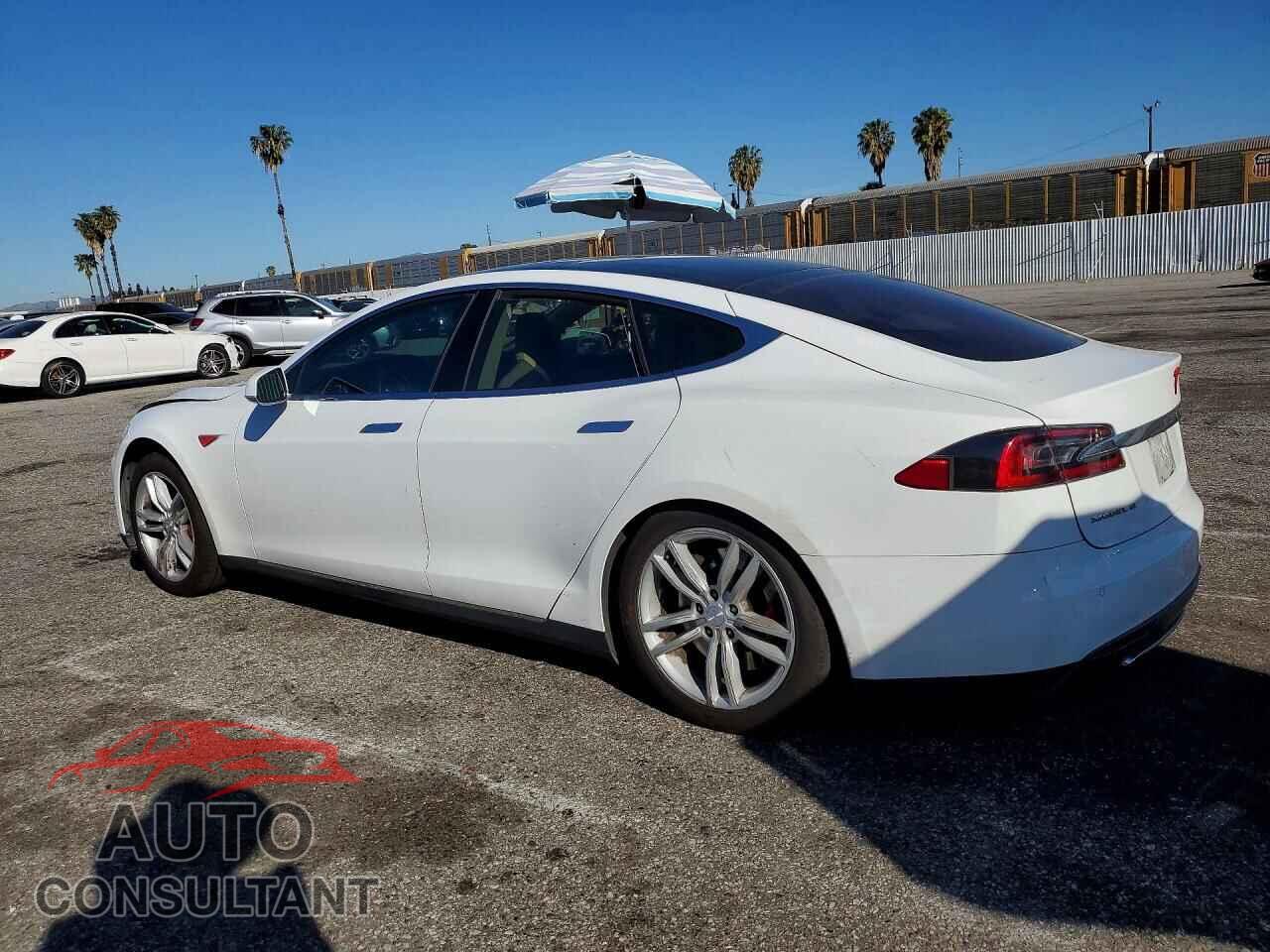 TESLA MODEL S 2013 - 5YJSA1CN3DFP27837