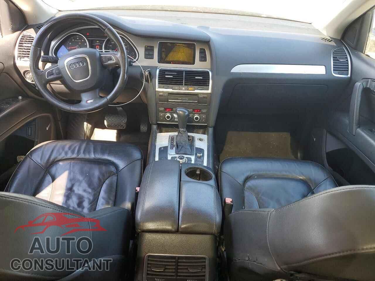 AUDI Q7 2011 - WA1MYBFE4AD005747