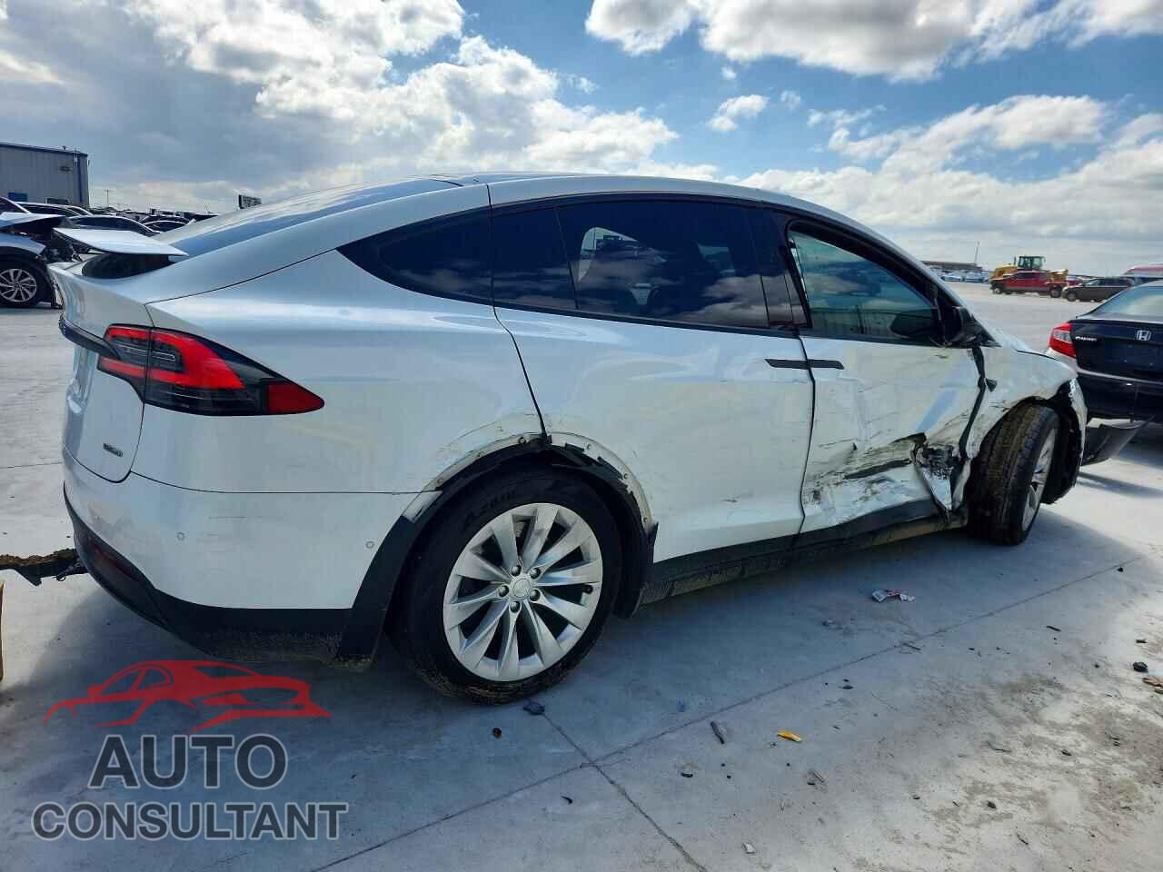 TESLA MODEL X 2018 - 5YJXCAE29JF103734