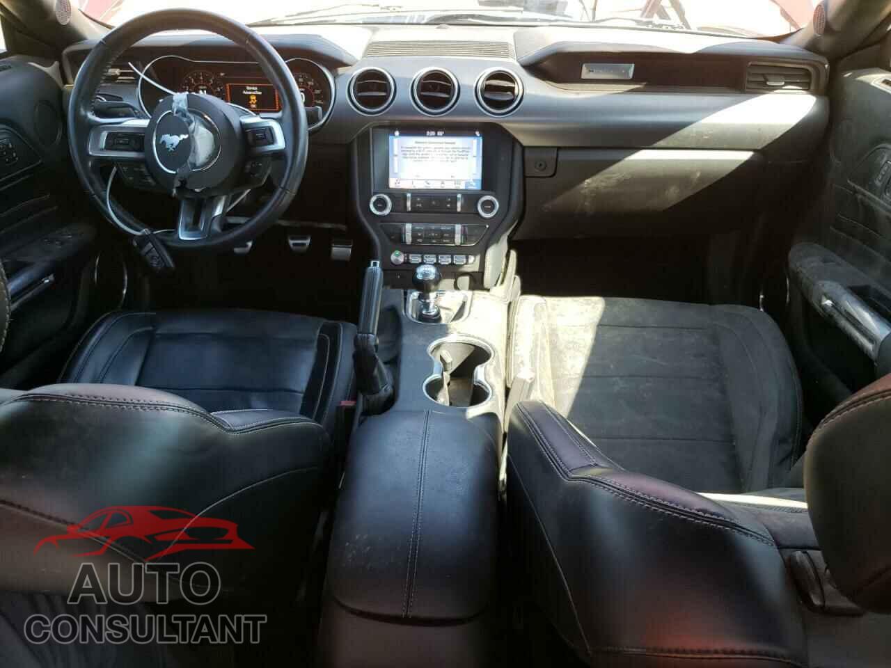 FORD MUSTANG 2019 - 1FA6P8CF4K5174301