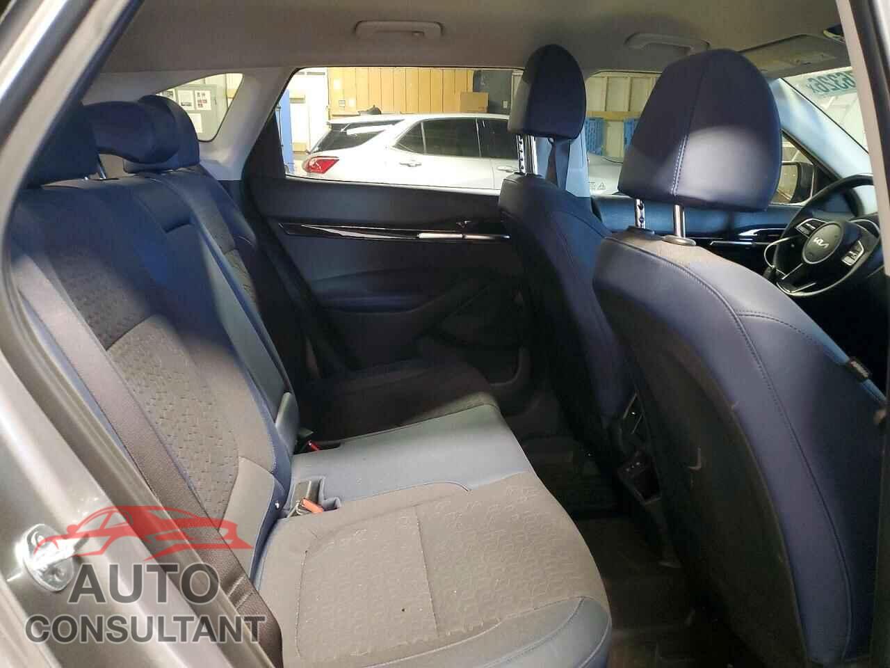 KIA SELTOS 2024 - KNDEUCAA8R7582002