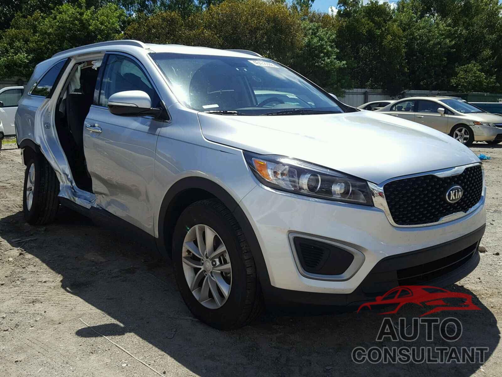 KIA SORENTO LX 2018 - 5XYPG4A5XJG388765