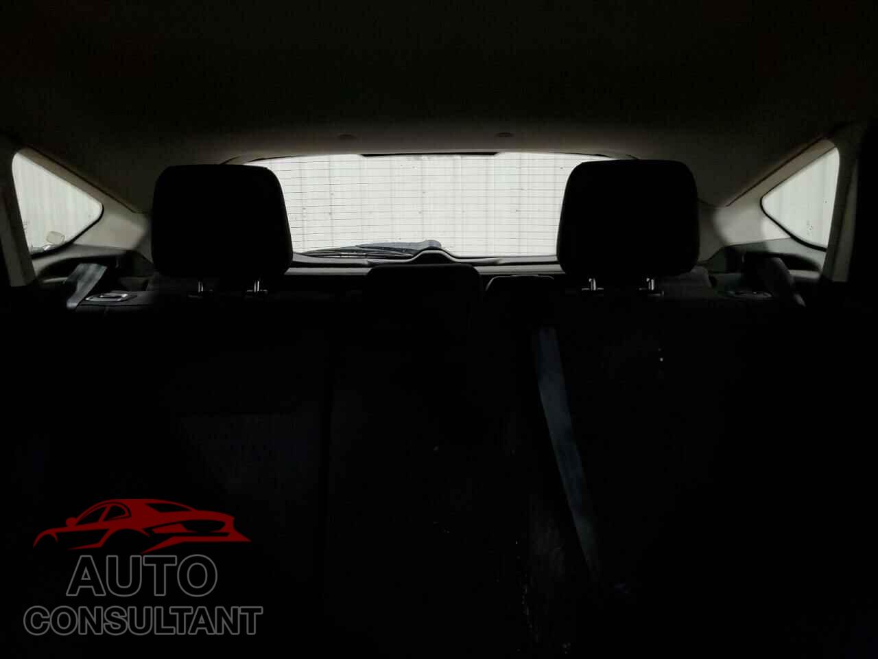 FORD FOCUS 2018 - 1FADP3K23JL315751