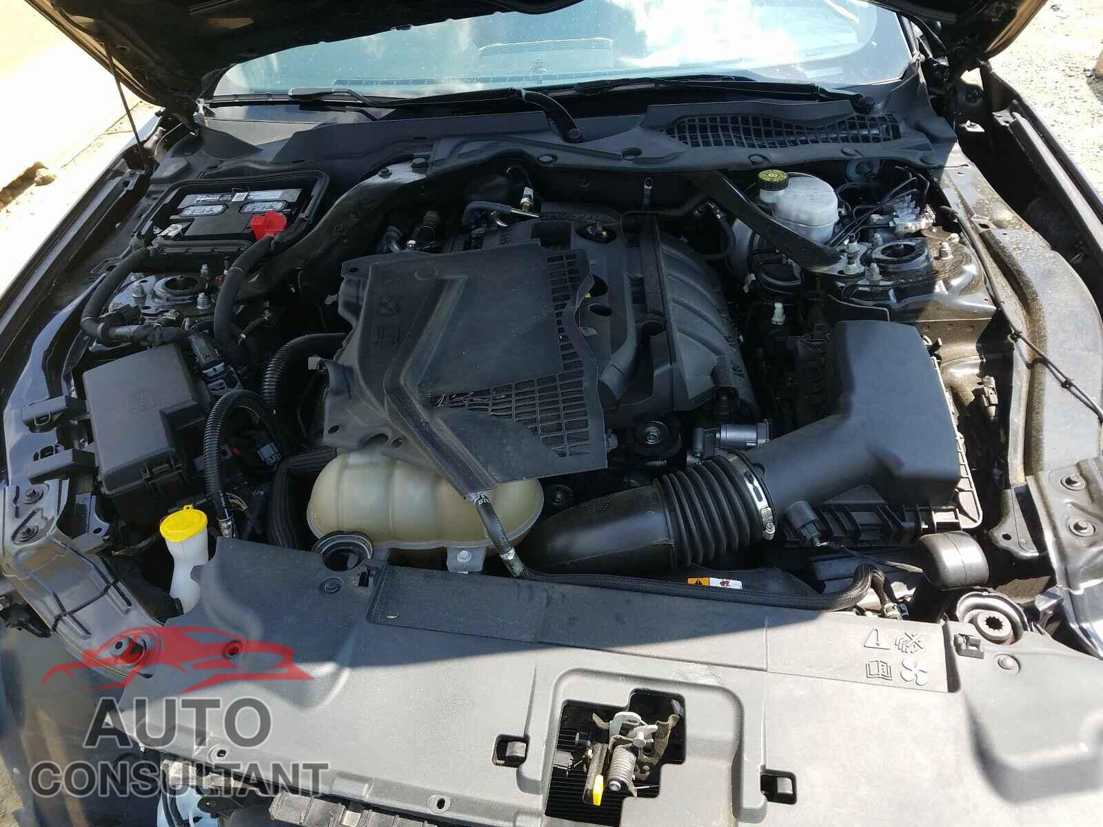 FORD MUSTANG 2018 - 1FATP8UH4J5133068