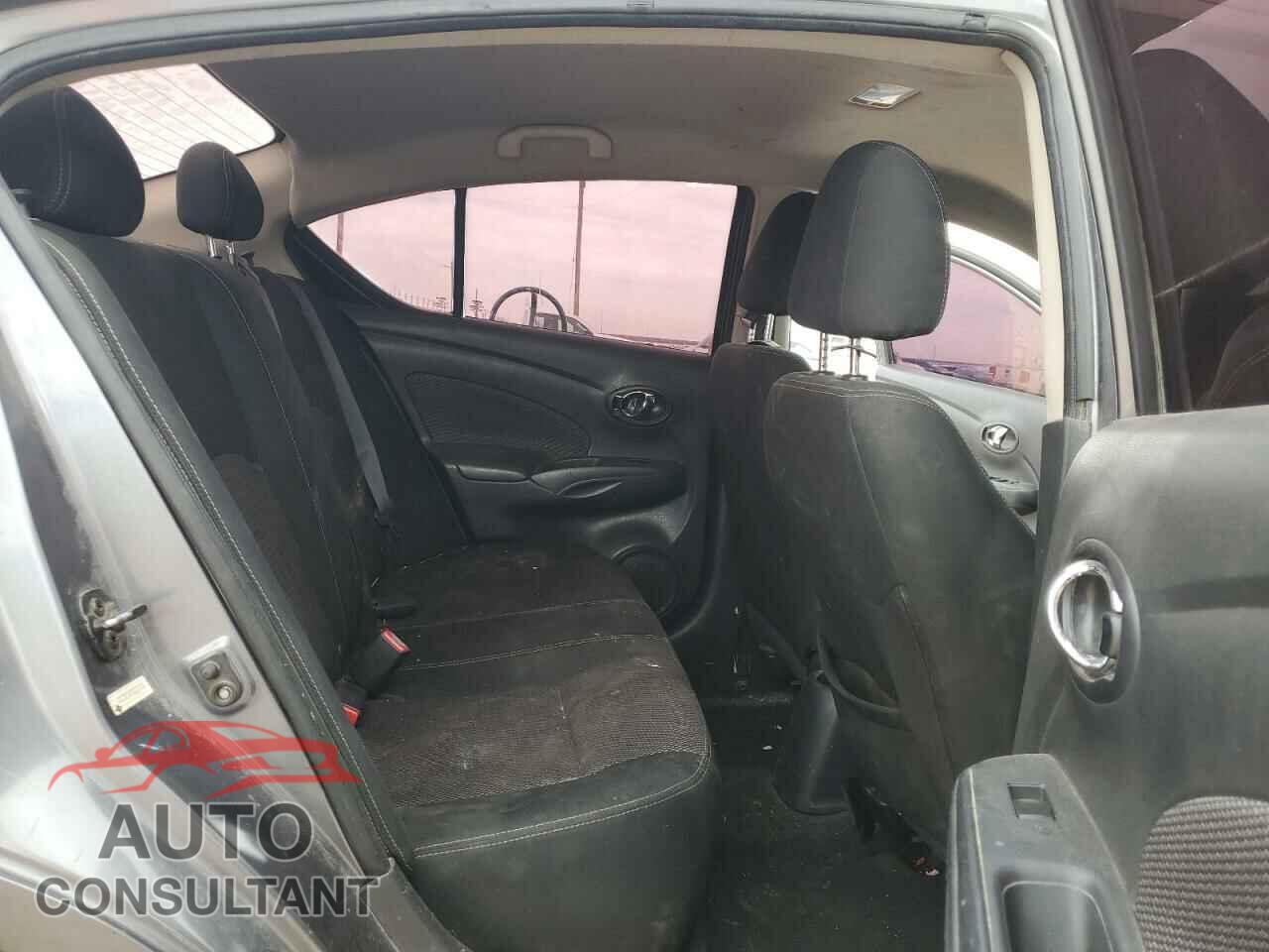 NISSAN VERSA 2019 - 3N1CN7AP8KL831788