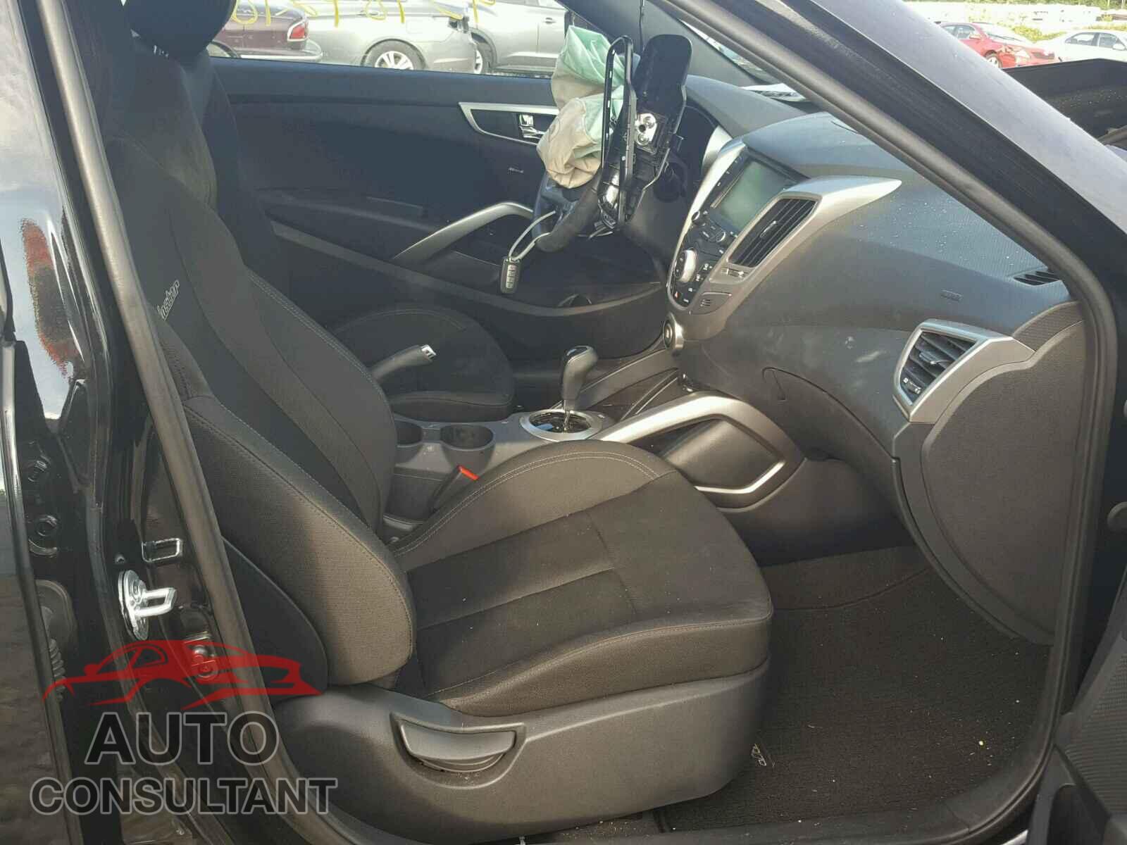 HYUNDAI VELOSTER 2017 - KMHTC6AD8HU323074