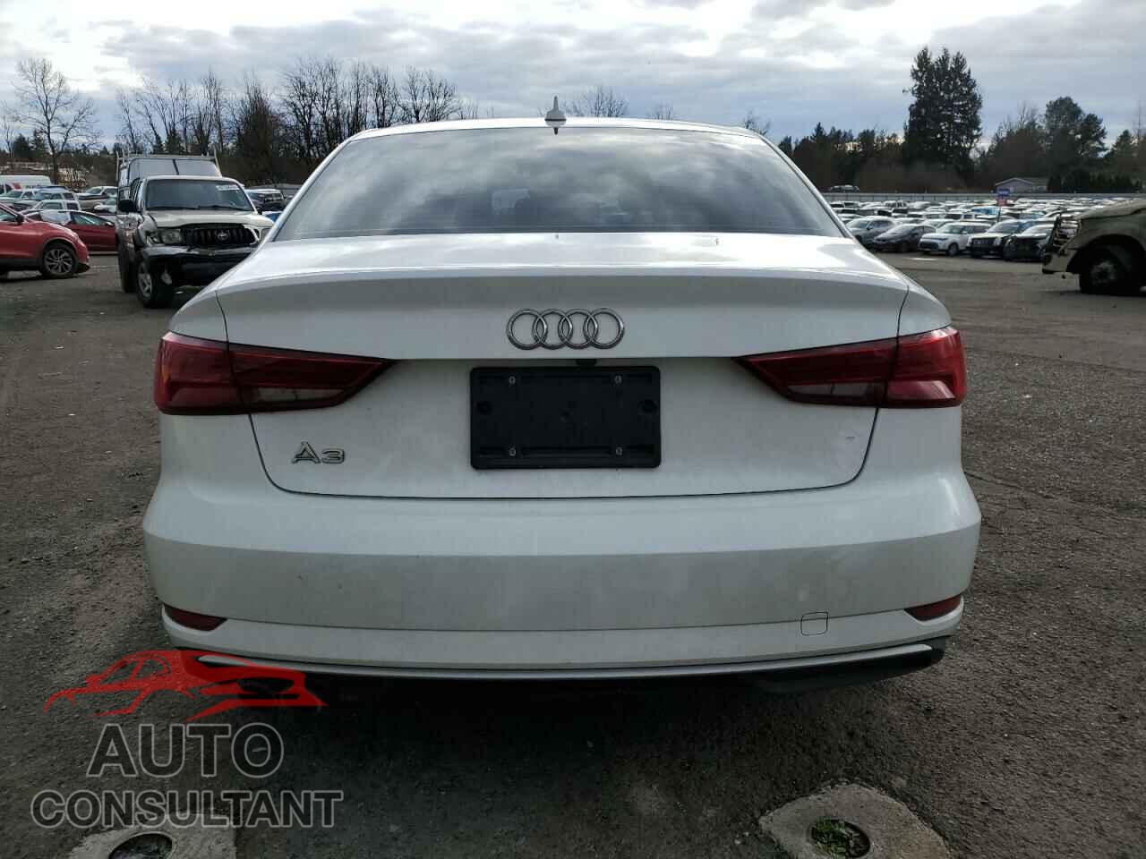 AUDI A3 2018 - WAUAUGFF5J1036952