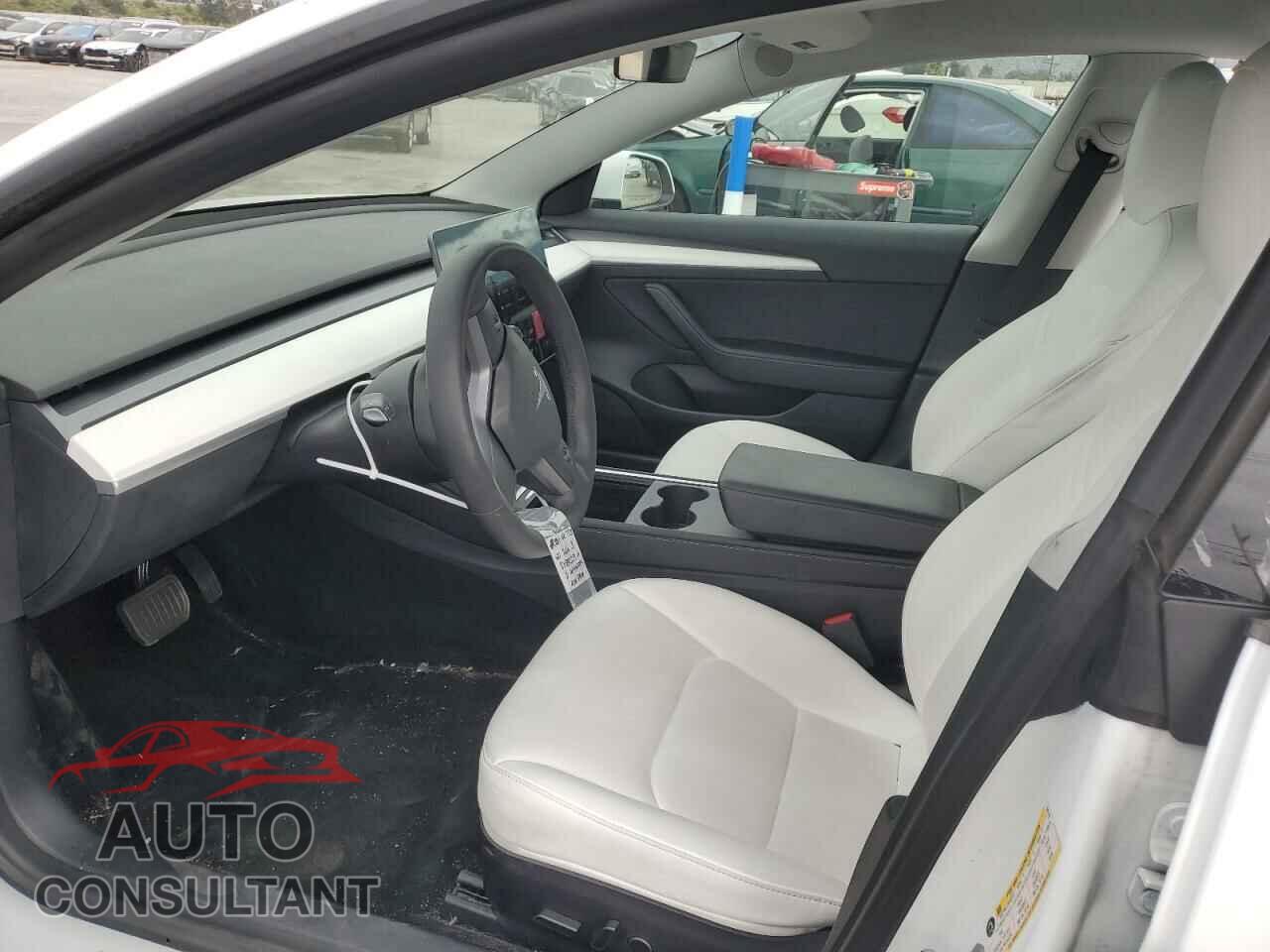 TESLA MODEL 3 2021 - 5YJ3E1EA5MF989748