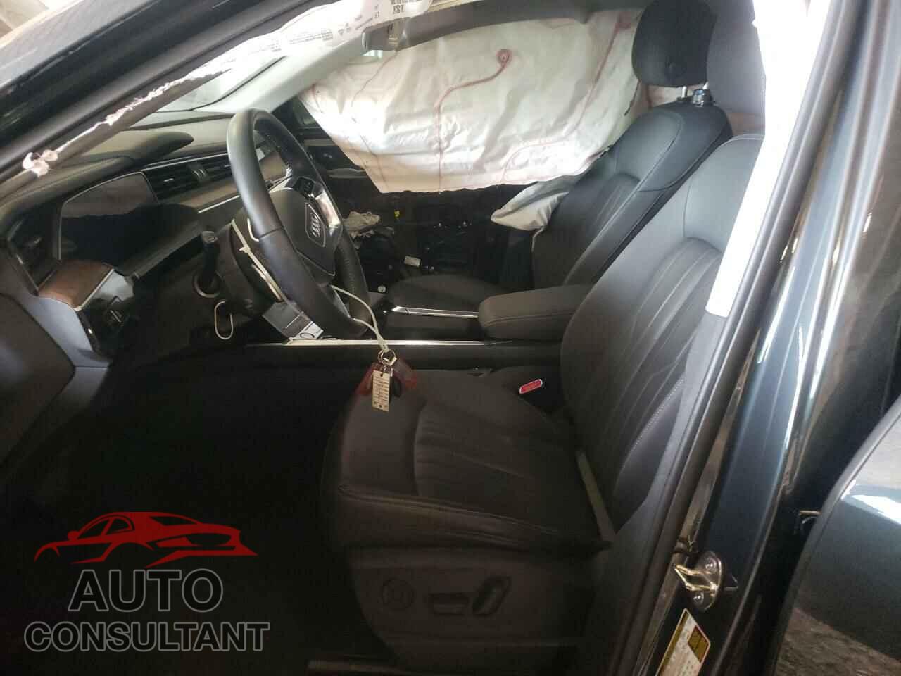AUDI E-TRON 2019 - WA1LABGE4KB013178