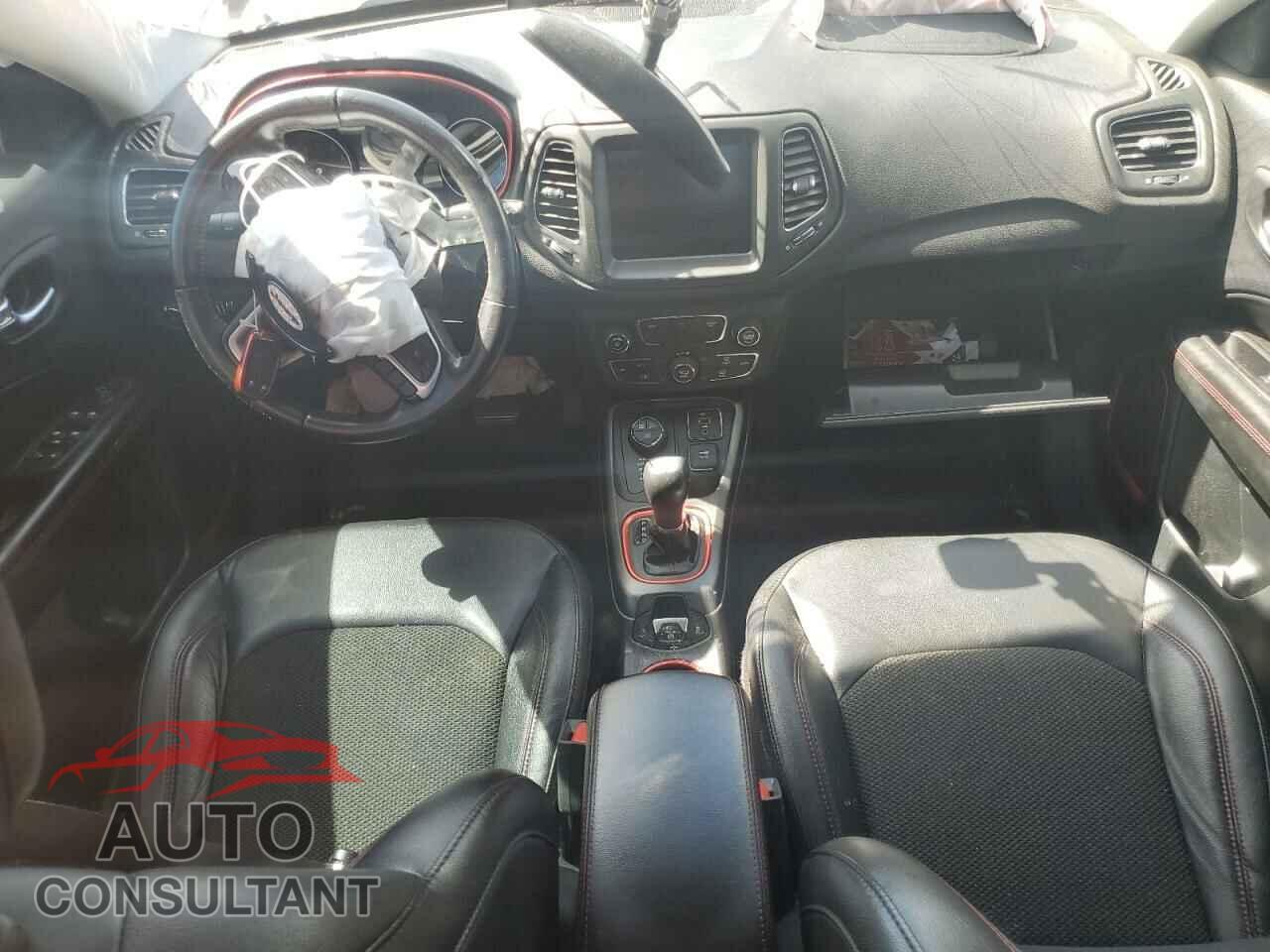 JEEP COMPASS 2020 - 3C4NJDDB4LT195436