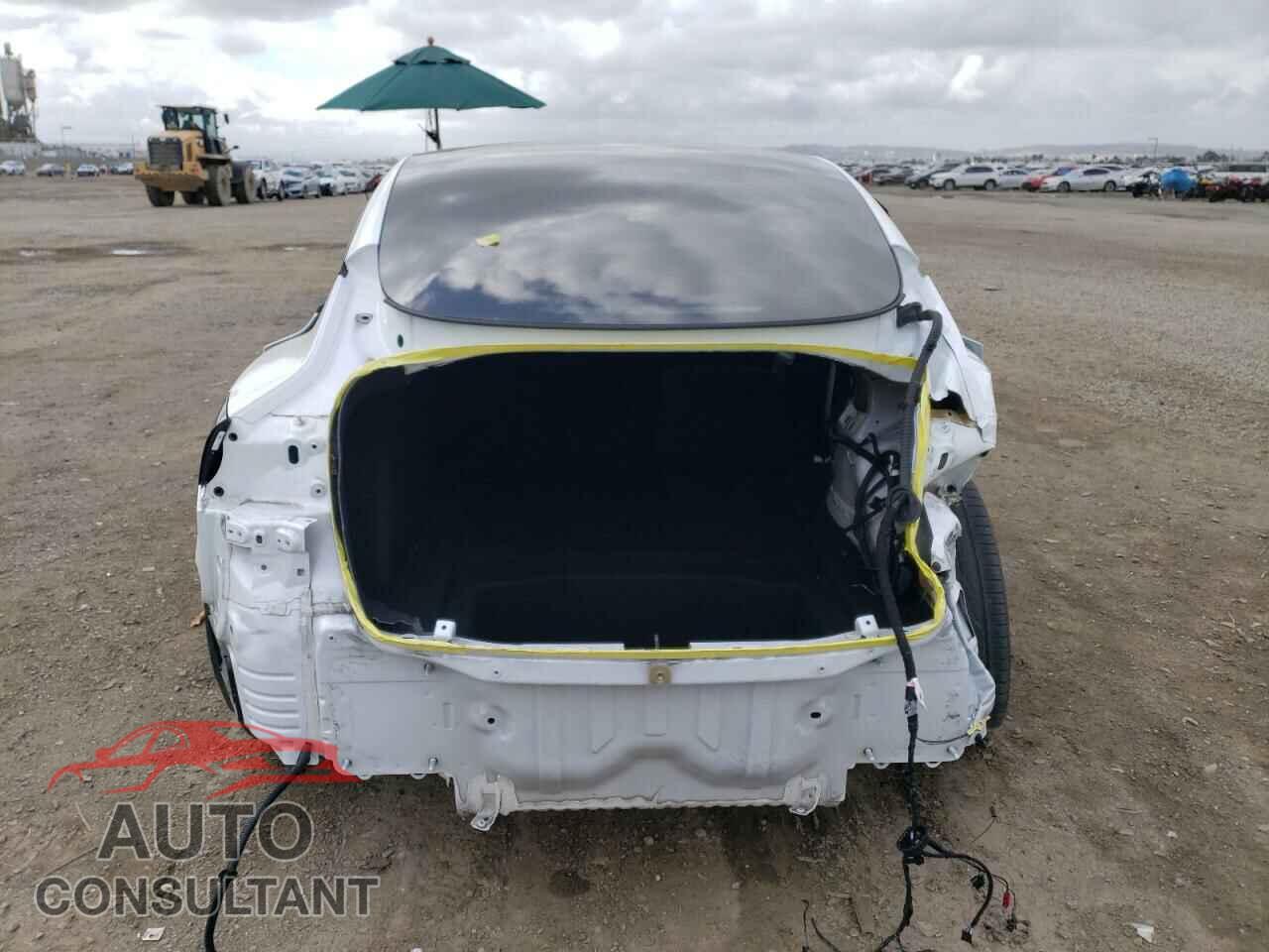 TESLA MODEL 3 2022 - 5YJ3E1EAXNF126056