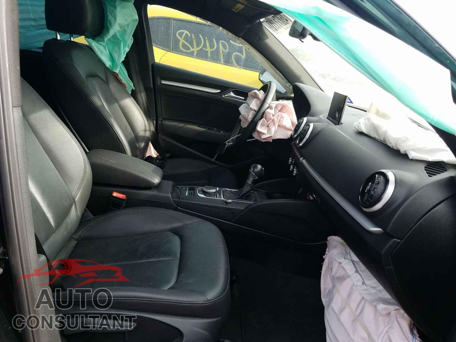 AUDI A3 2016 - WAUA7GFF1G1056471