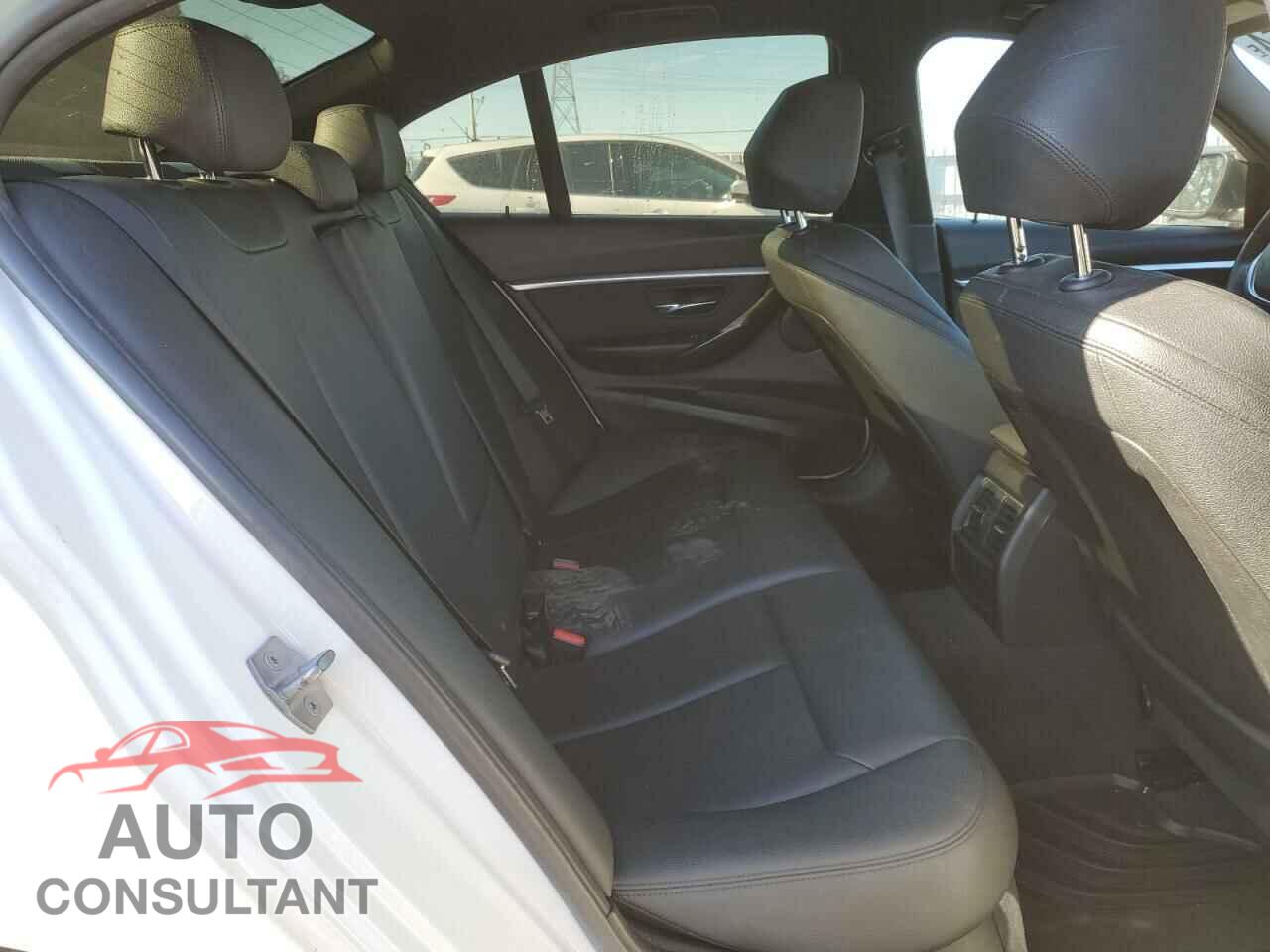 BMW 3 SERIES 2018 - WBA8D9C54JEB35568