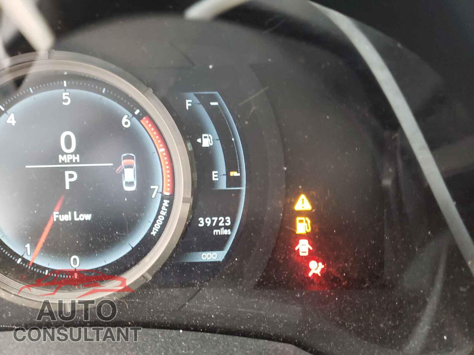 LEXUS IS 2018 - JTHBA1D22J5083926