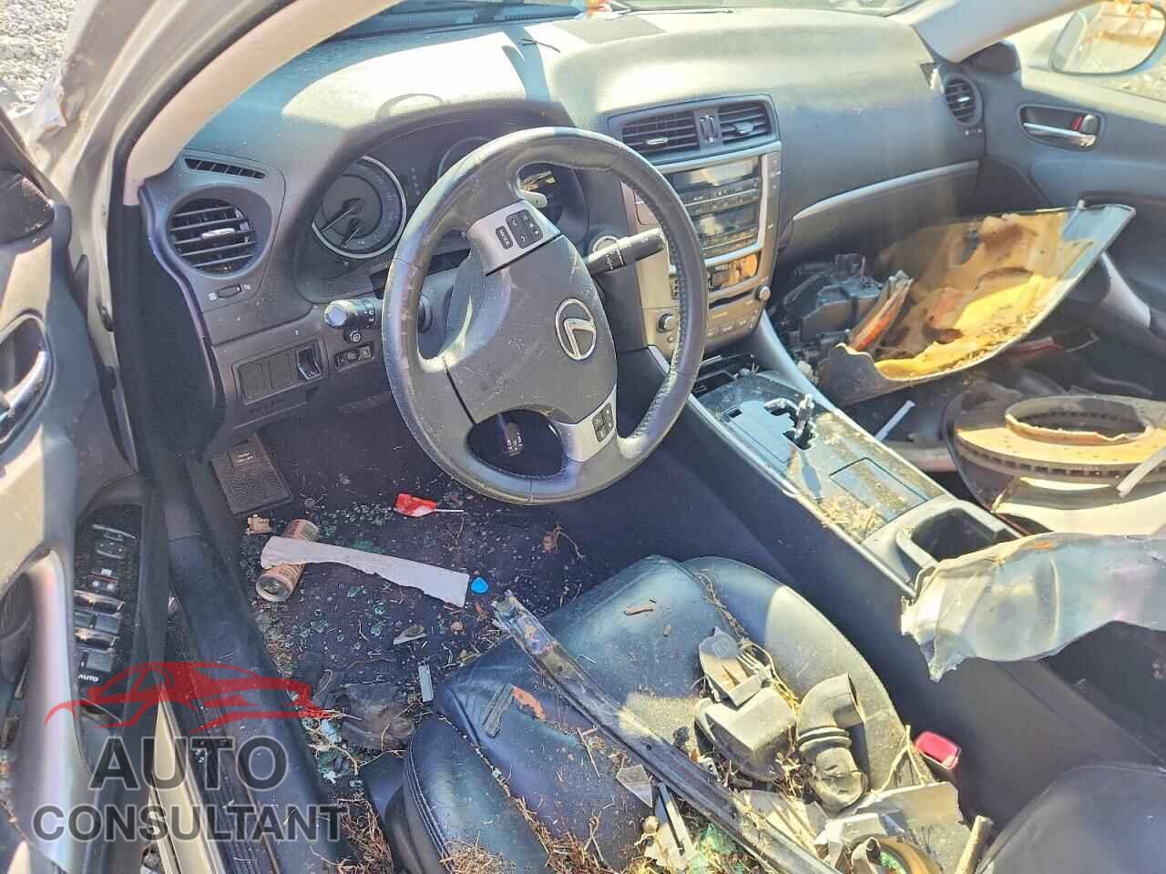 LEXUS IS 2011 - JTHBF5C29B5131871