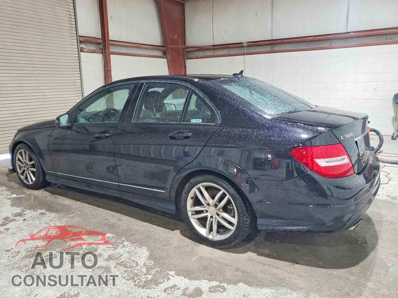 MERCEDES-BENZ C-CLASS 2012 - WDDGF8BB6CR229492