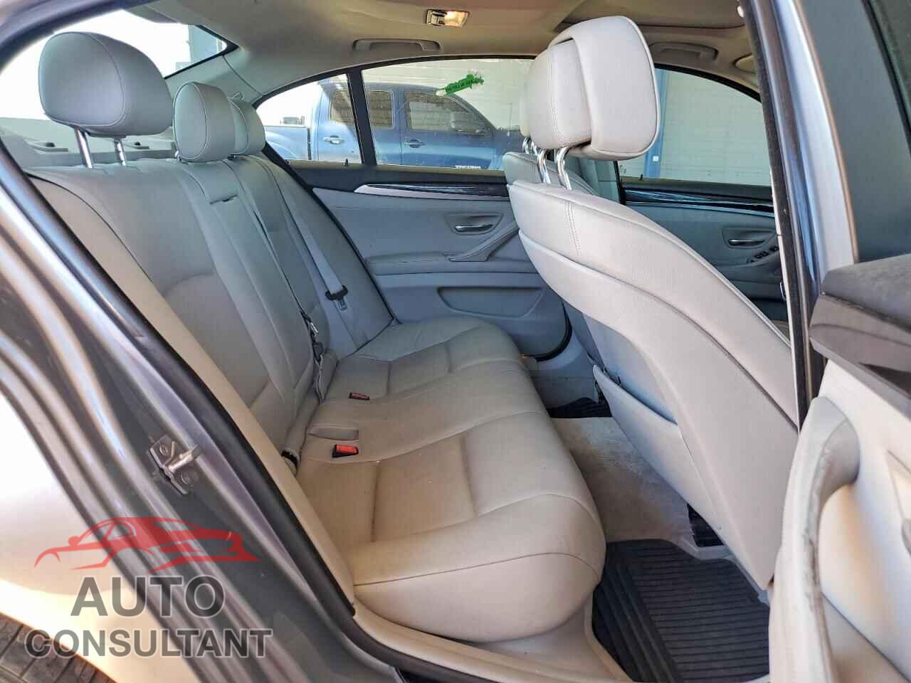 BMW 5 SERIES 2012 - WBAFU7C59CDU56717