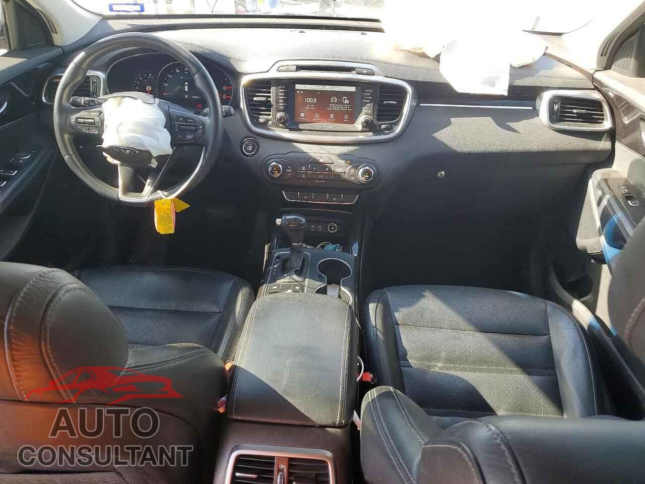 KIA SORENTO 2017 - 5XYPH4A58HG324232