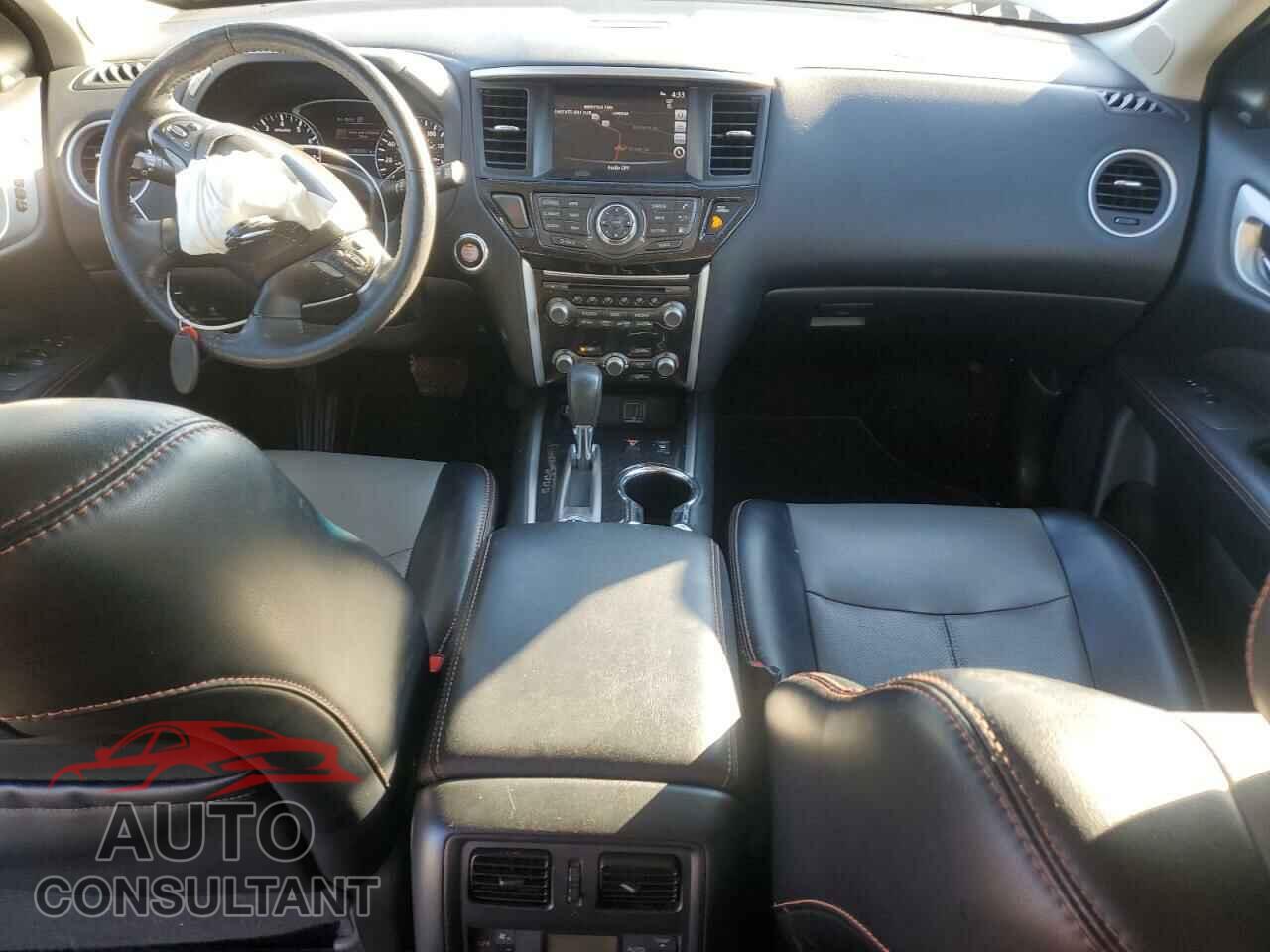 NISSAN PATHFINDER 2020 - 5N1DR2CM4LC592132