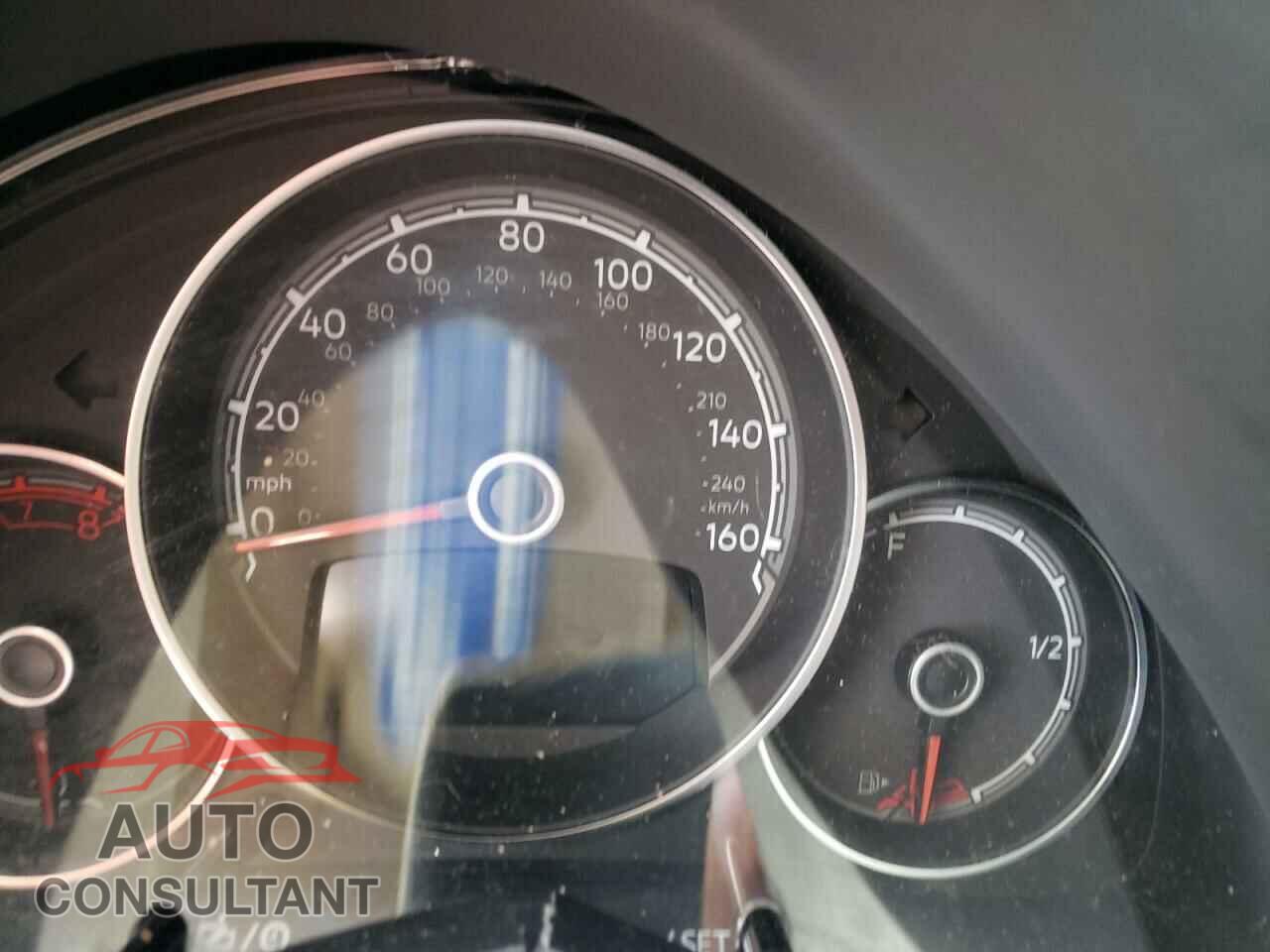 VOLKSWAGEN BEETLE 2019 - 3VWJD7AT6KM700368