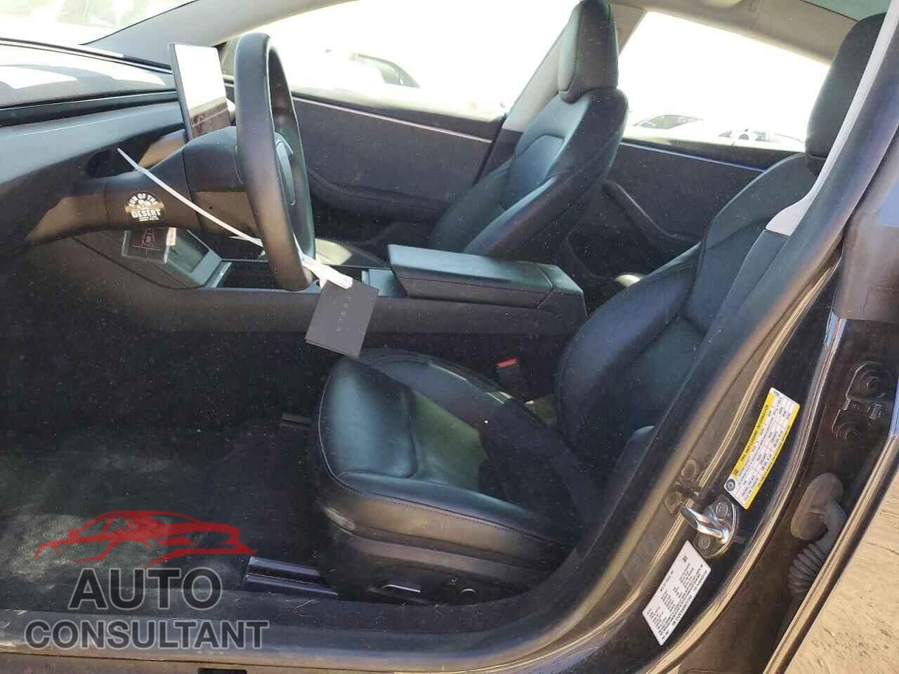 TESLA MODEL 3 2024 - 5YJ3E1EA5RF727249