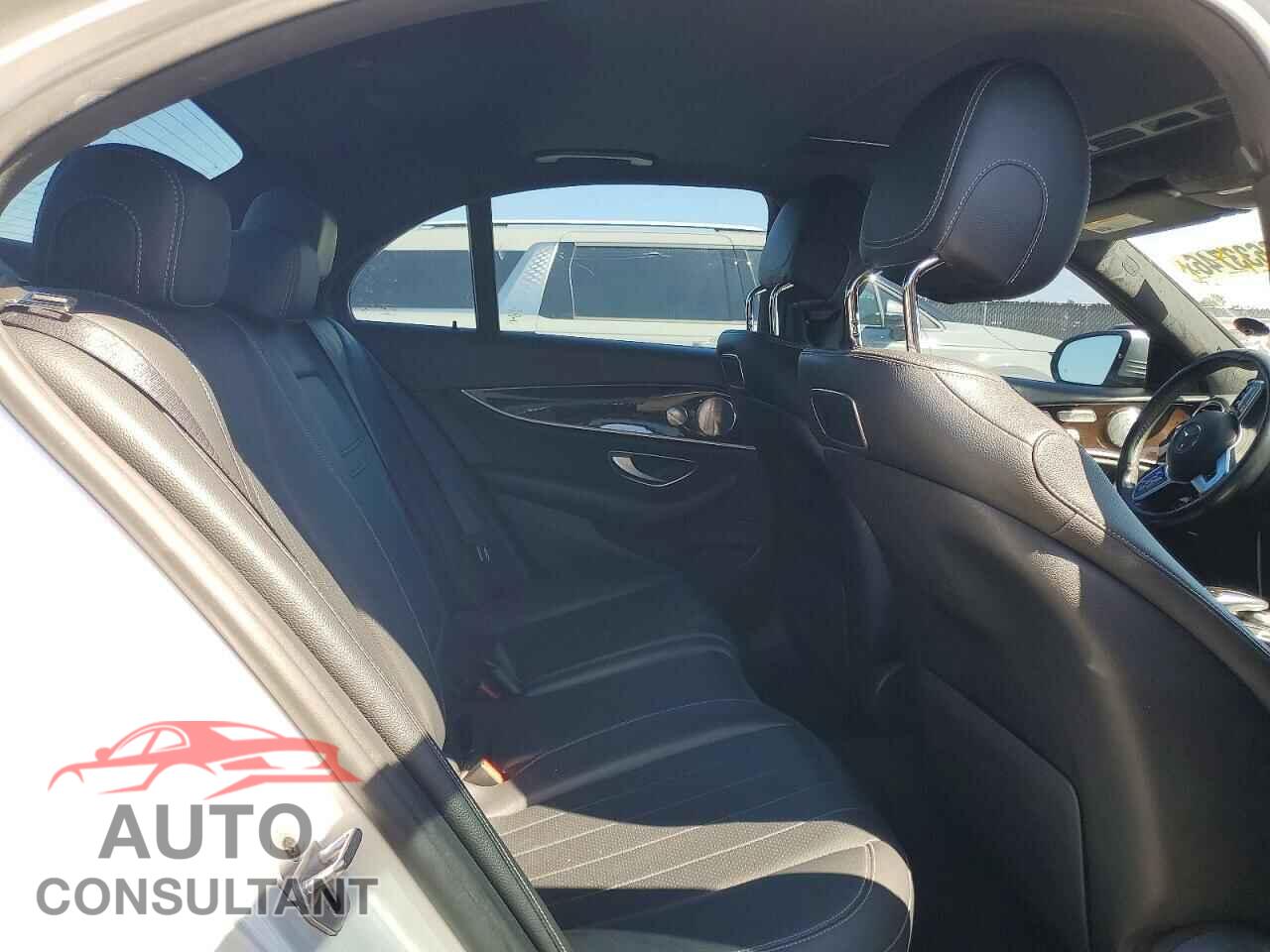 MERCEDES-BENZ E-CLASS 2019 - WDDZF4JB0KA563663