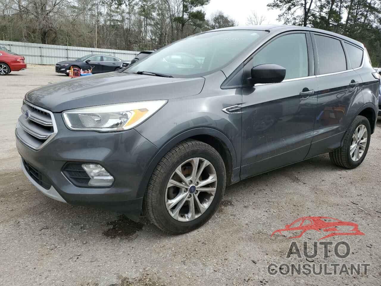 FORD ESCAPE 2017 - 1FMCU0GD2HUC52083