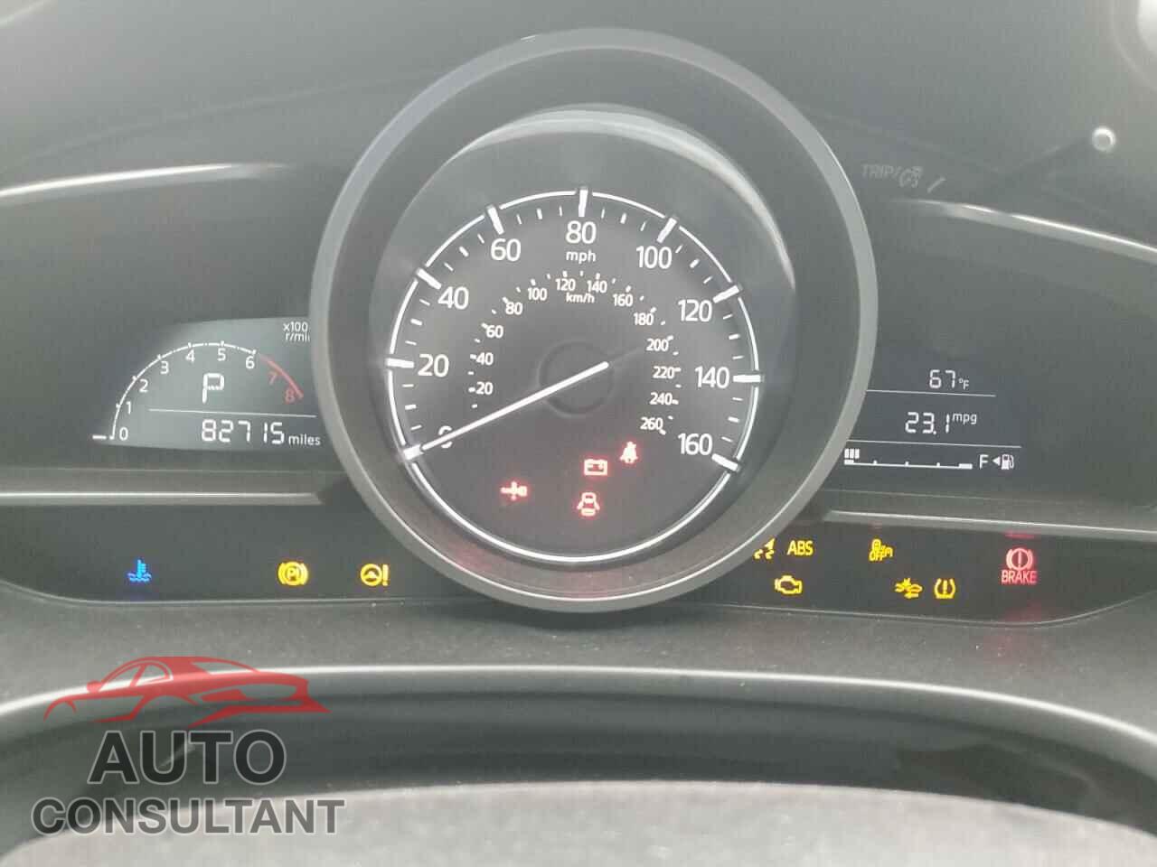 MAZDA 3 2018 - 3MZBN1L30JM198211