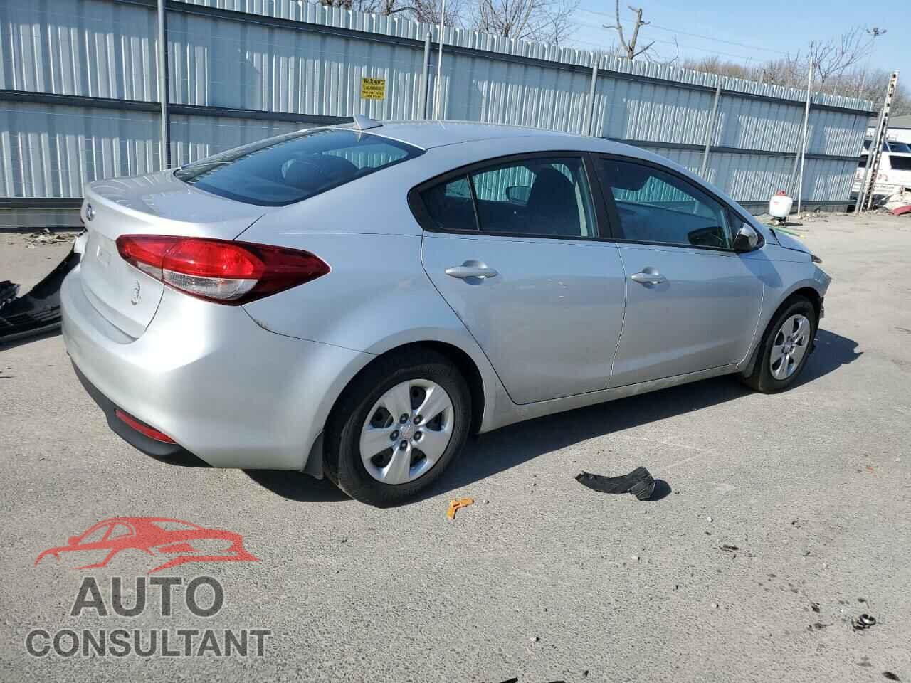 KIA FORTE 2017 - 3KPFK4A75HE014227