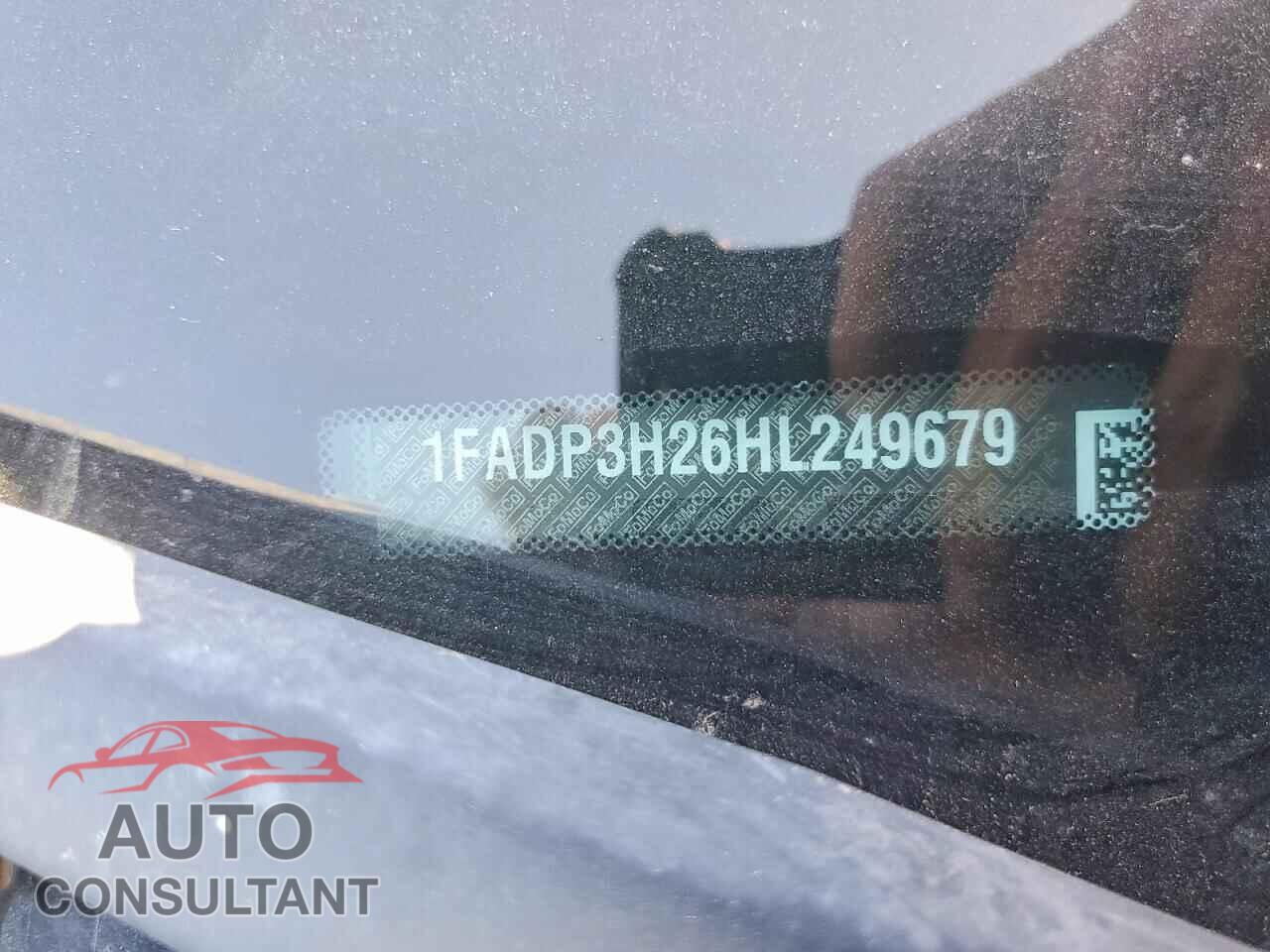 FORD FOCUS 2017 - 1FADP3H26HL249679